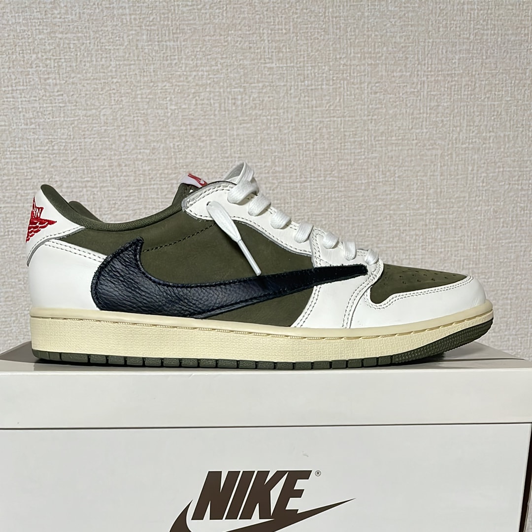 トラヴィススコット × ナイキ エアジョーダン1 ロー OG SP 