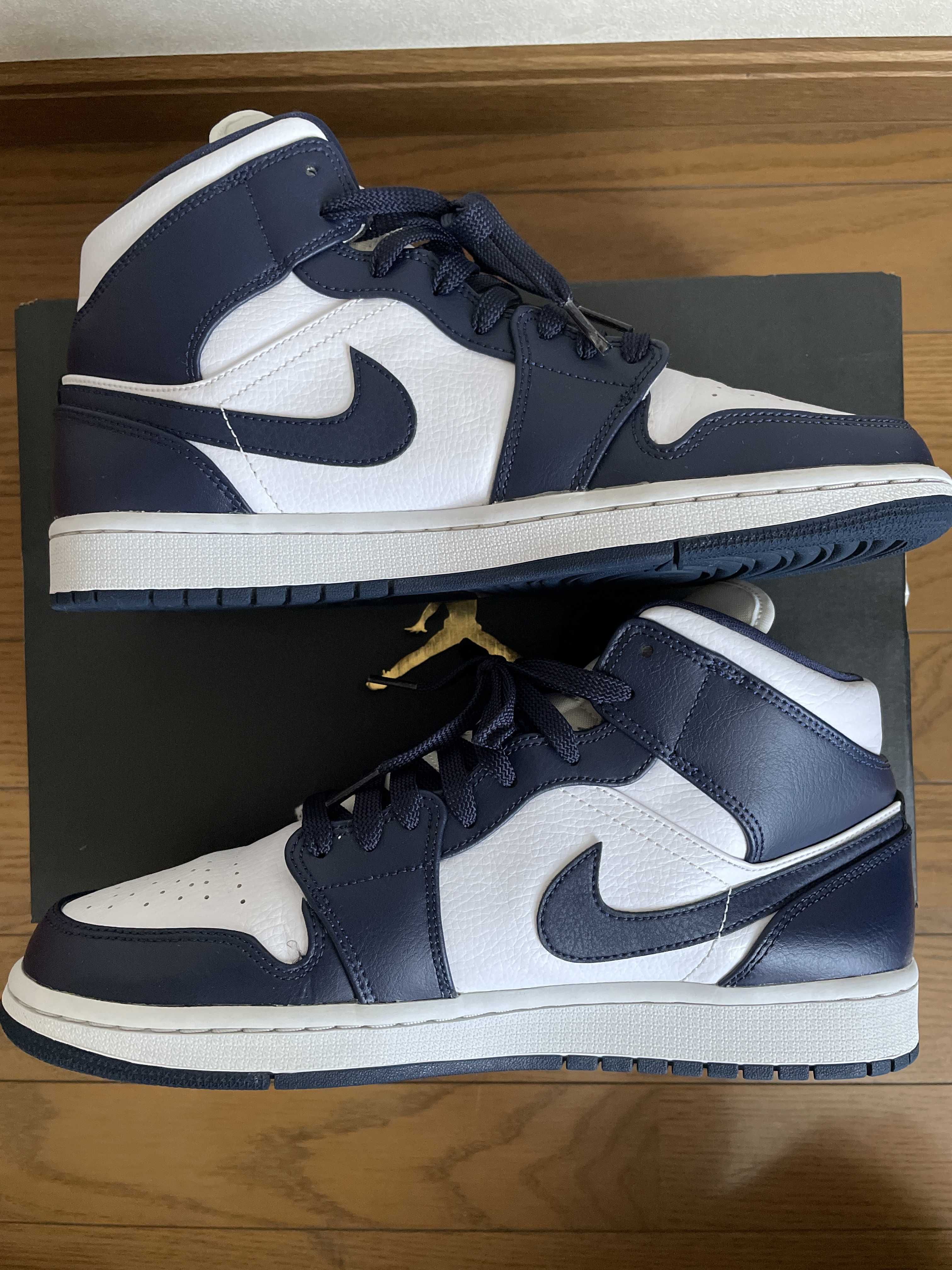 Nike Air Jordan 1 Mid "White Metallic Gold Obsidian"