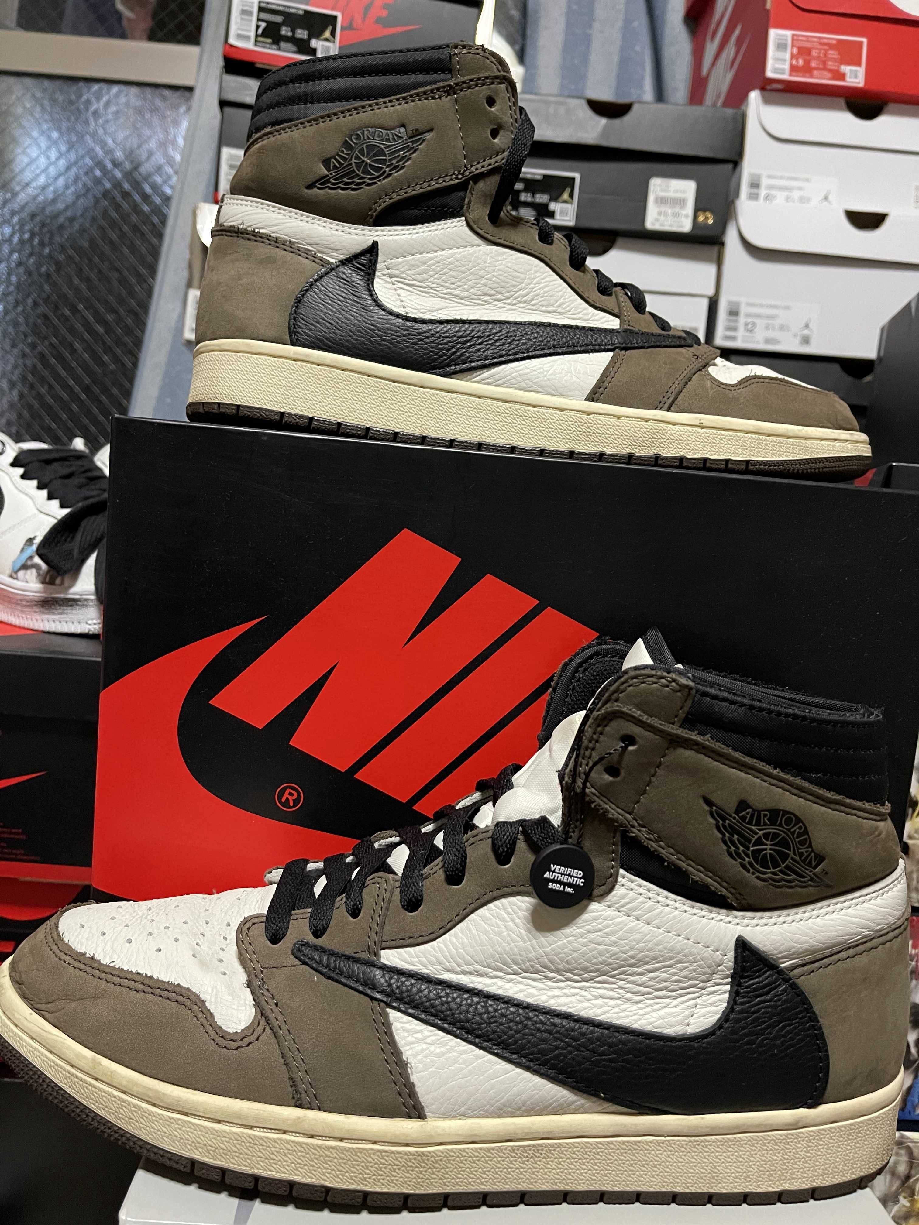 Travis Scott × Nike Air Jordan 1 Retro High OG TS SP "Sail/Dark Mocha"