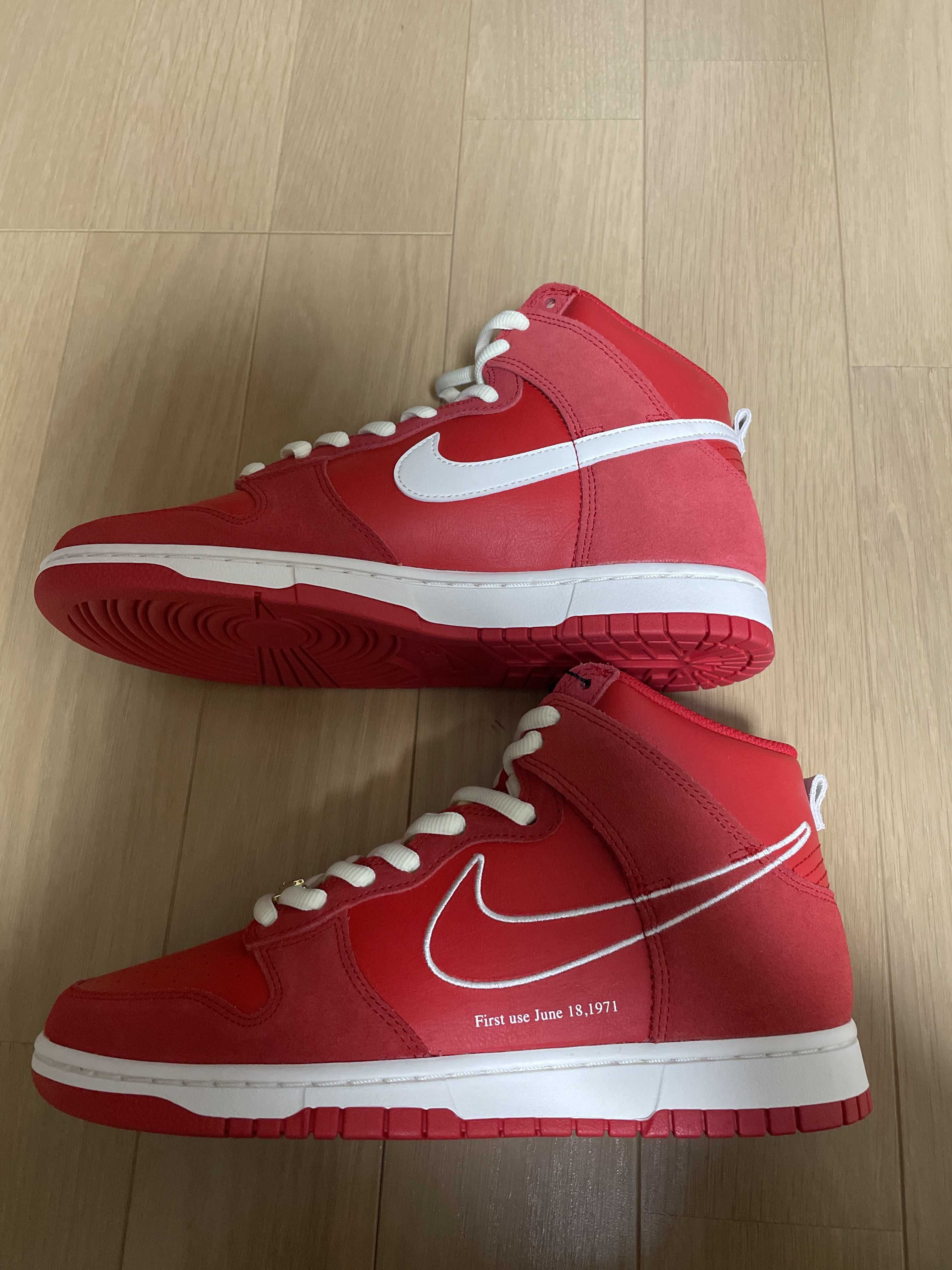 NIKE DUNK HIGH SE FIRST USE "UNIVERSITY RED"