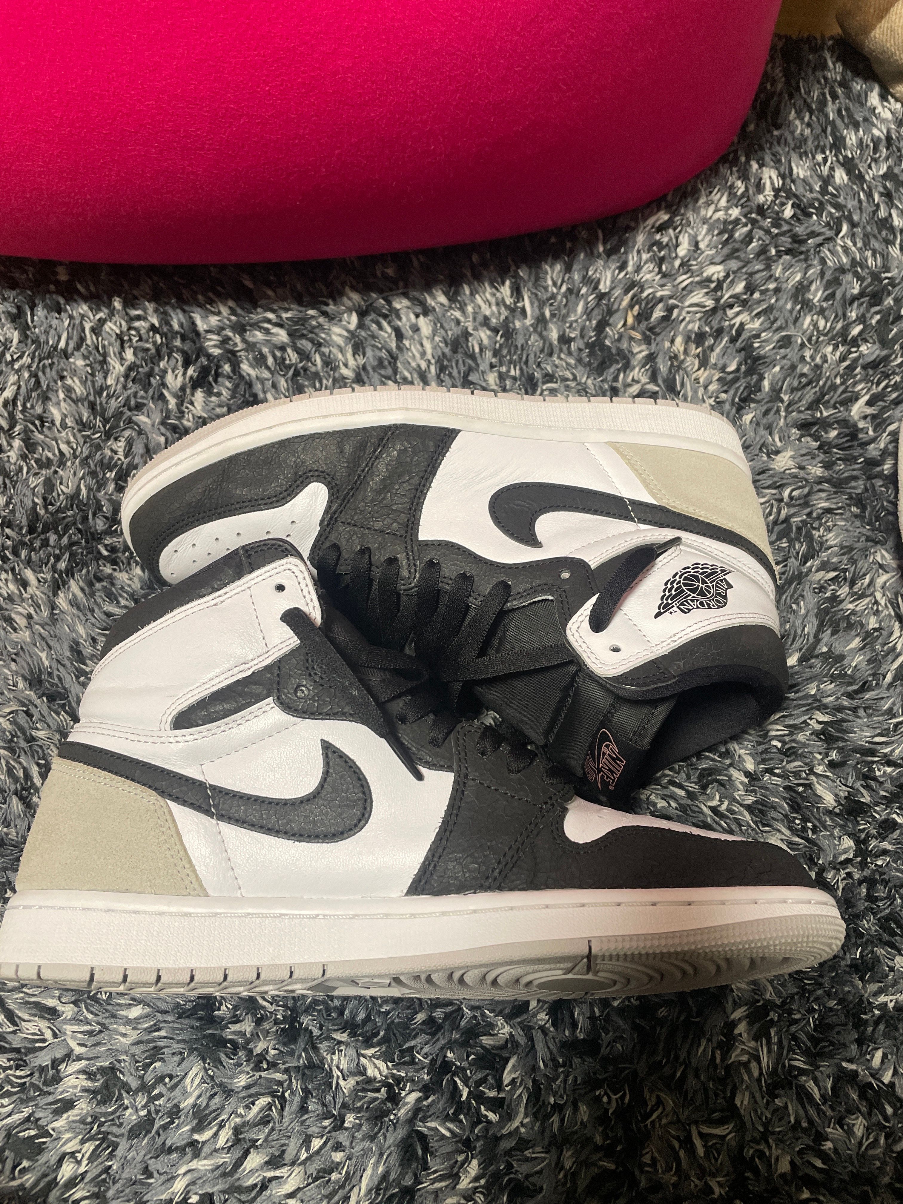 Nike Air Jordan 1 High OG "Bleached Coral"