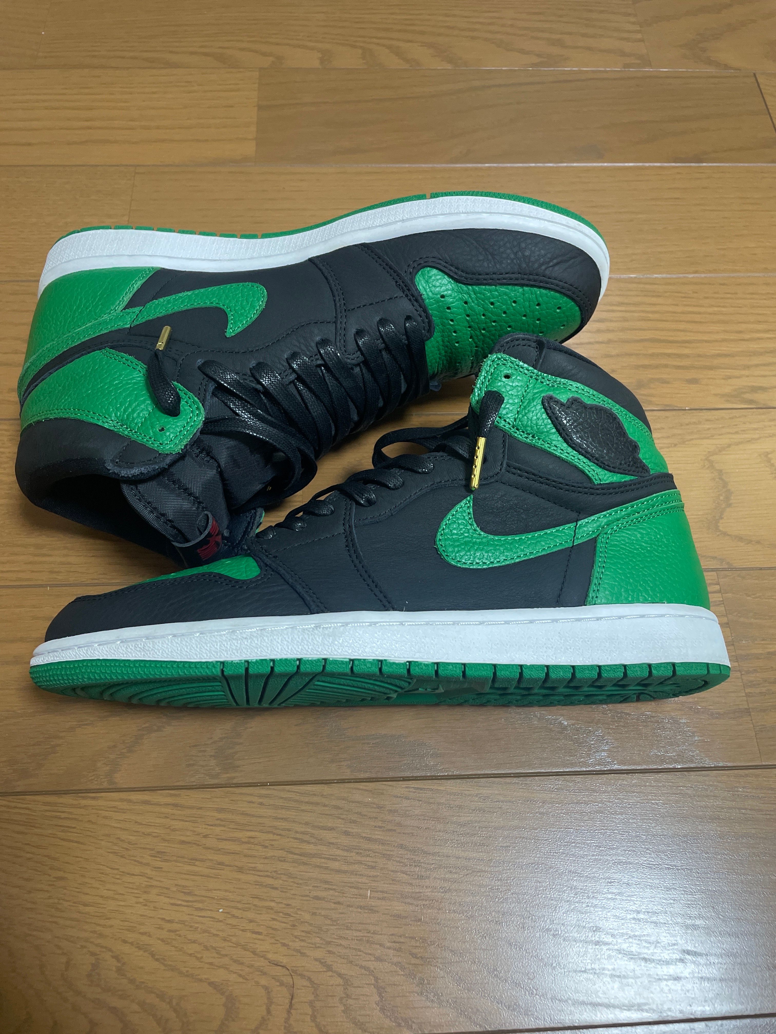 Nike Air Jordan 1 Retro High OG "Black/Pine Green" (2020)