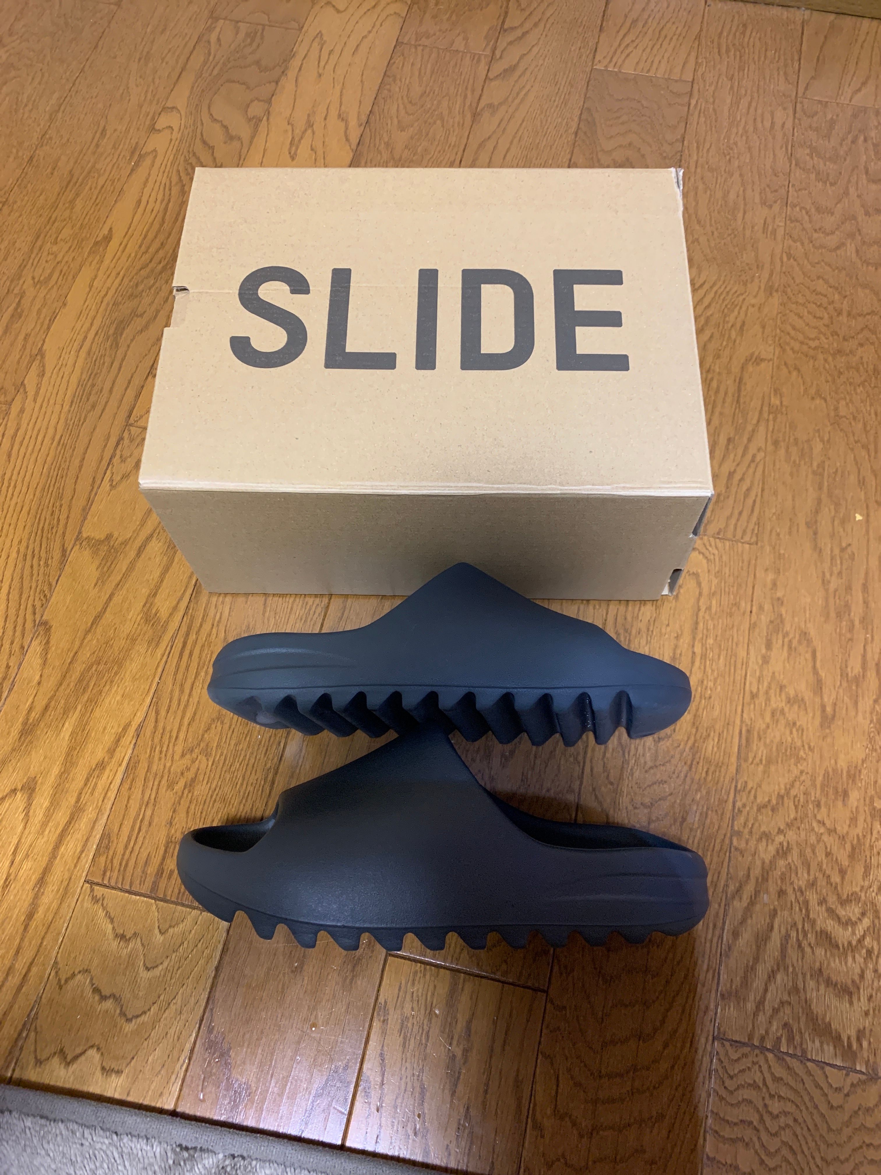 adidas YEEZY Slide "Dark Onyx"