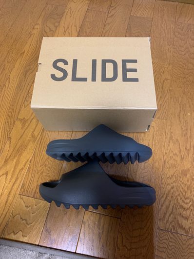 adidas YEEZY Slide "Dark Onyx"
