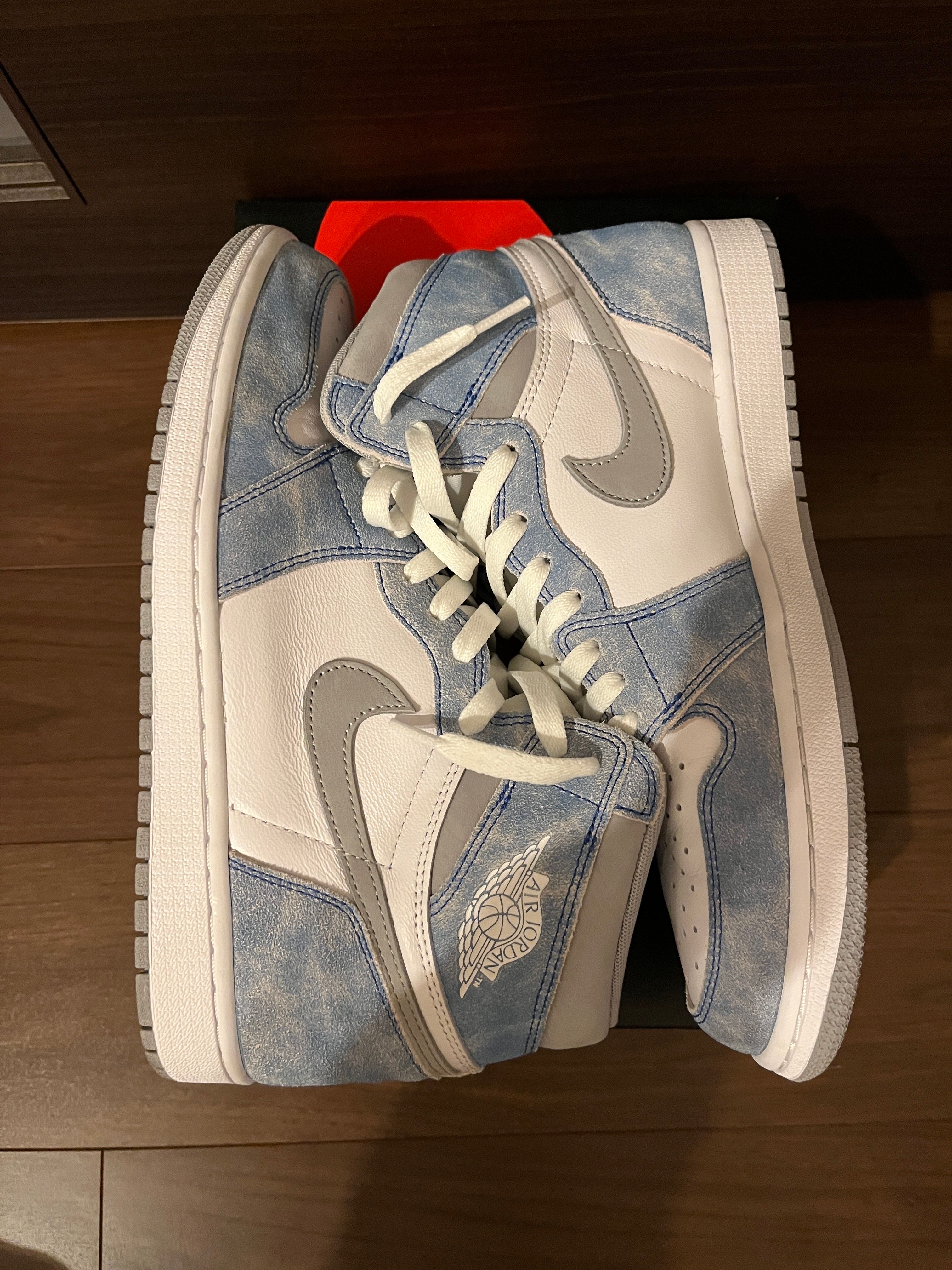 Nike Air Jordan 1 High OG "Hyper Royal"