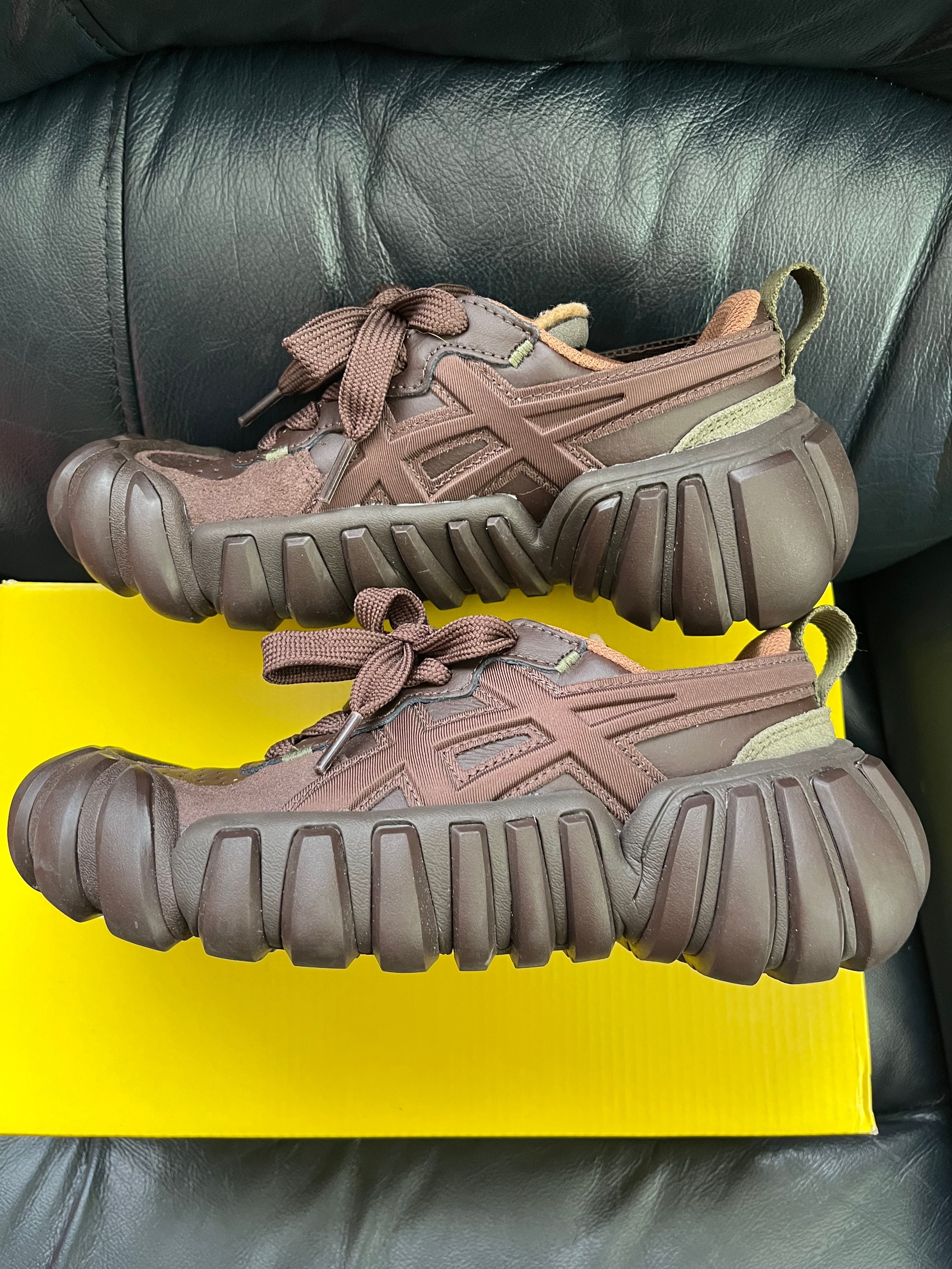 Onitsuka Tiger Tiger Dentigre LS "Licorice Brown"