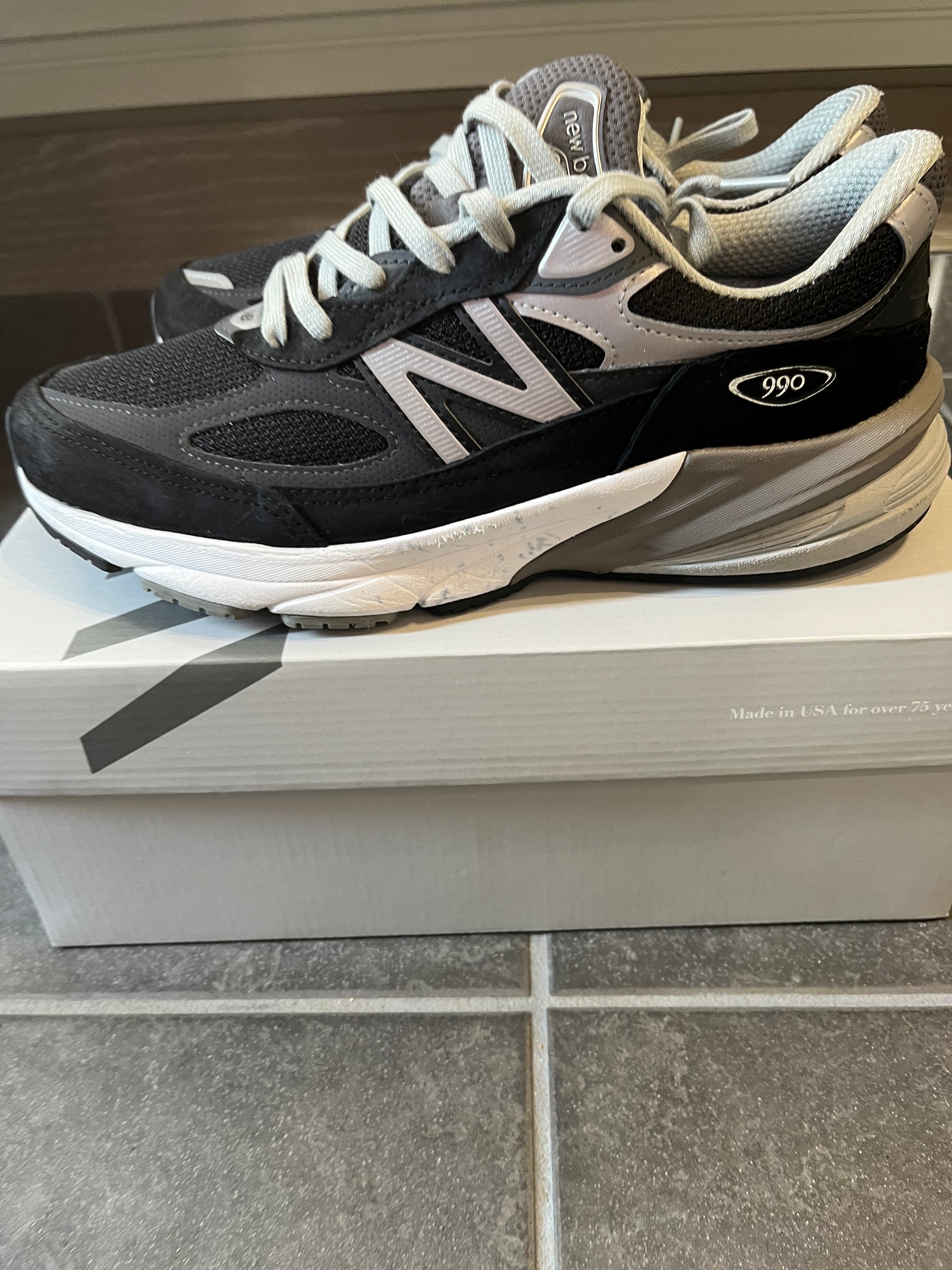 New Balance 990V6 "Black" (Heel NB Logo)