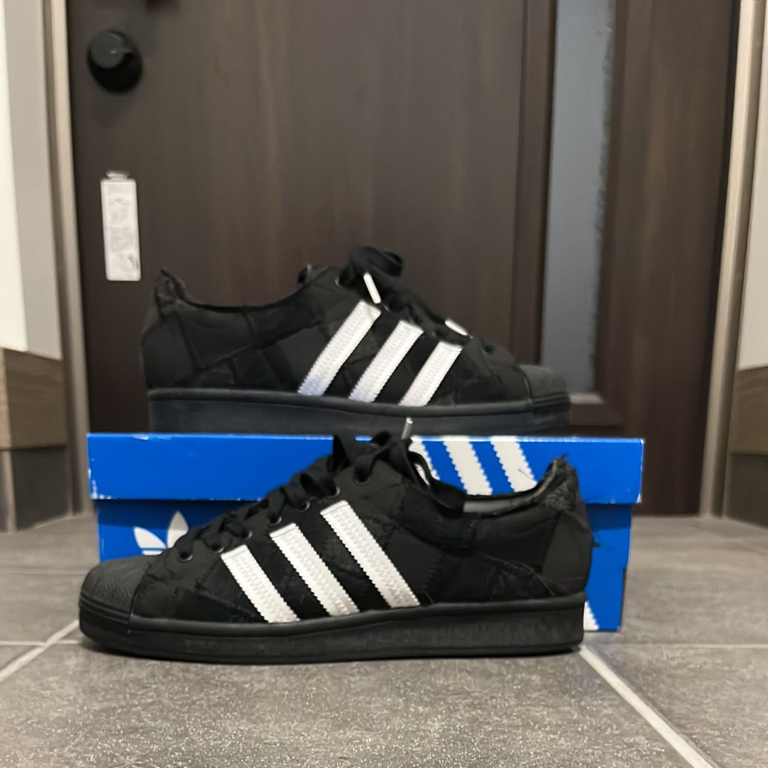 RECOUTURE × atmos × adidas Superstar "Black"