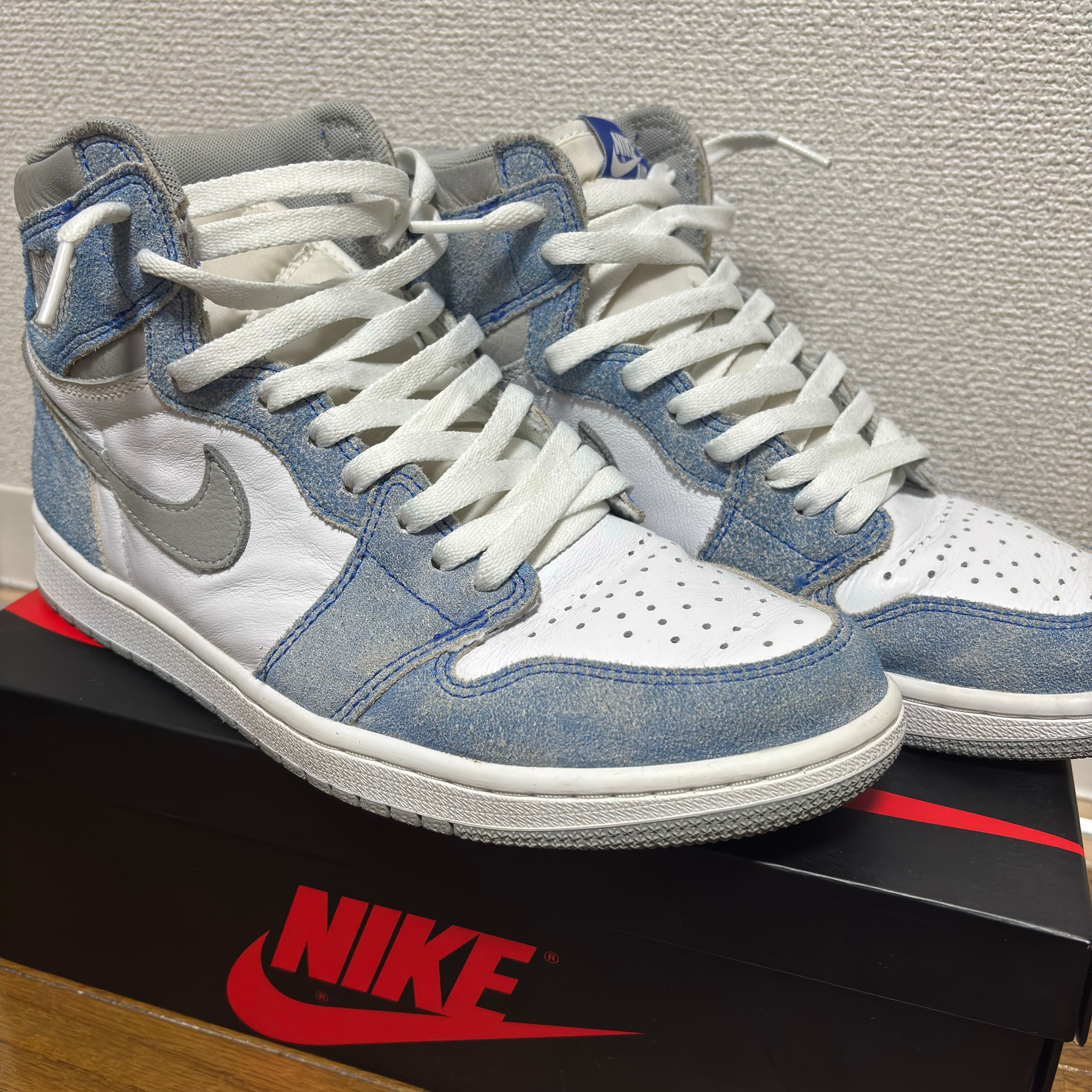 Nike Air Jordan 1 High OG "Hyper Royal"