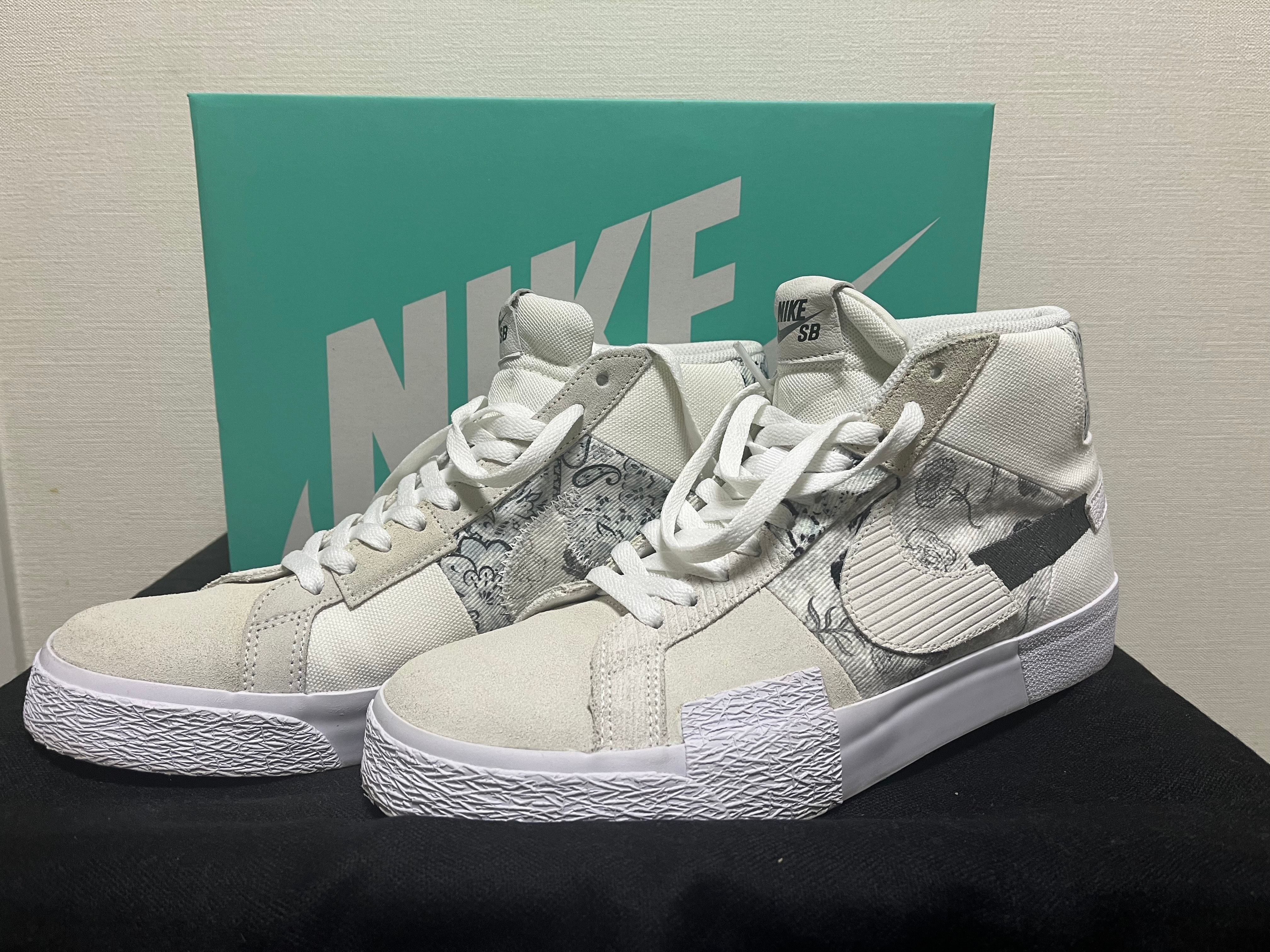 Nike SB Zooom Blazer Mid Edge "Floral White Grey"