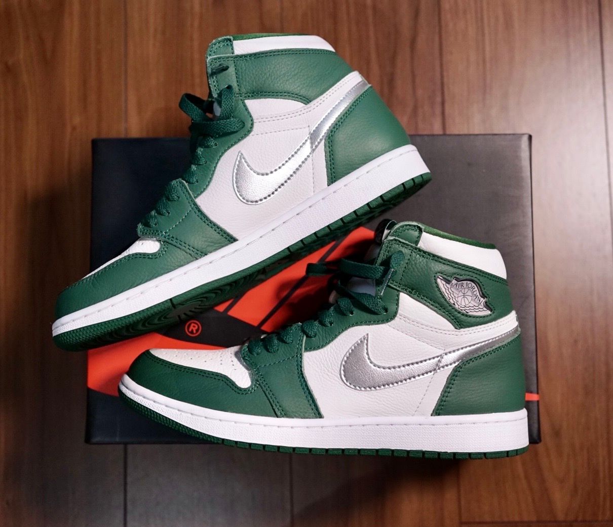 Nike Air Jordan 1 High Retro OG "Gorge Green"