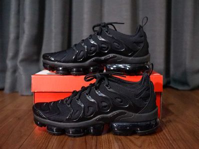 Nike Air Vapormax Plus "Triple Black" (2018)