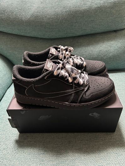 Travis Scott × Nike Air Jordan 1 Low OG SP "Black Phantom"