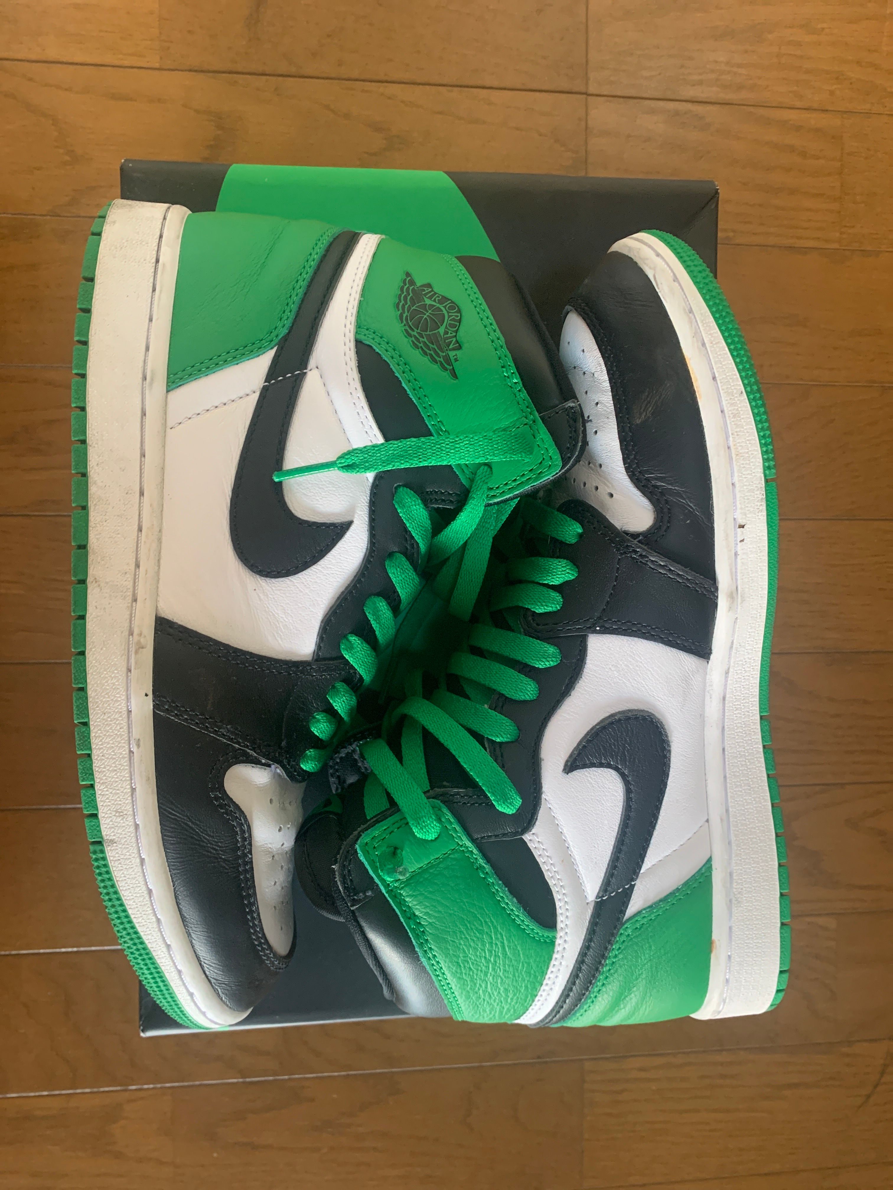 Nike Air Jordan 1 Retro High OG "Celtics/Black and Lucky Green" (2023)