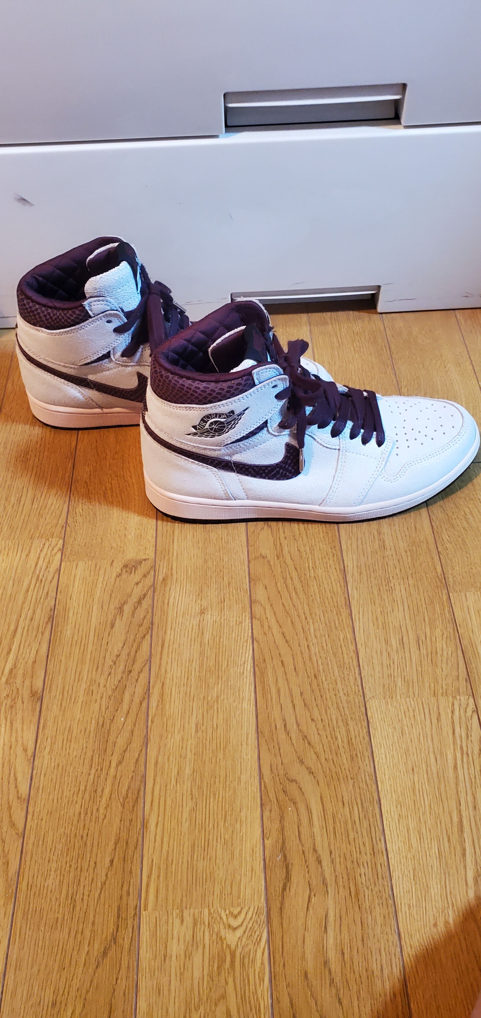 A Ma Maniere × Nike Air Jordan 1 Retro High OG "Sail and Burgundy"