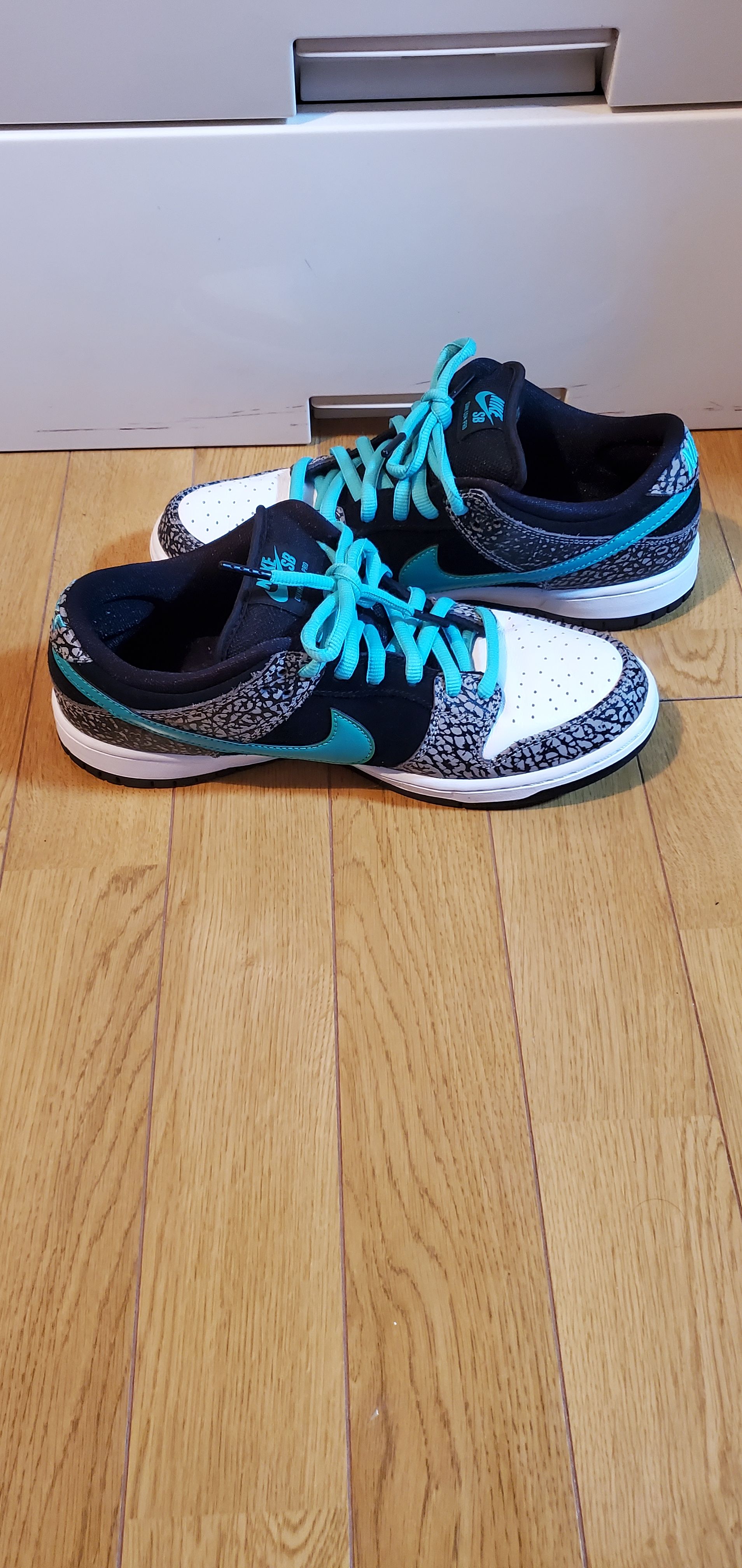 Nike SB Dunk Low "Elephant/Safari"