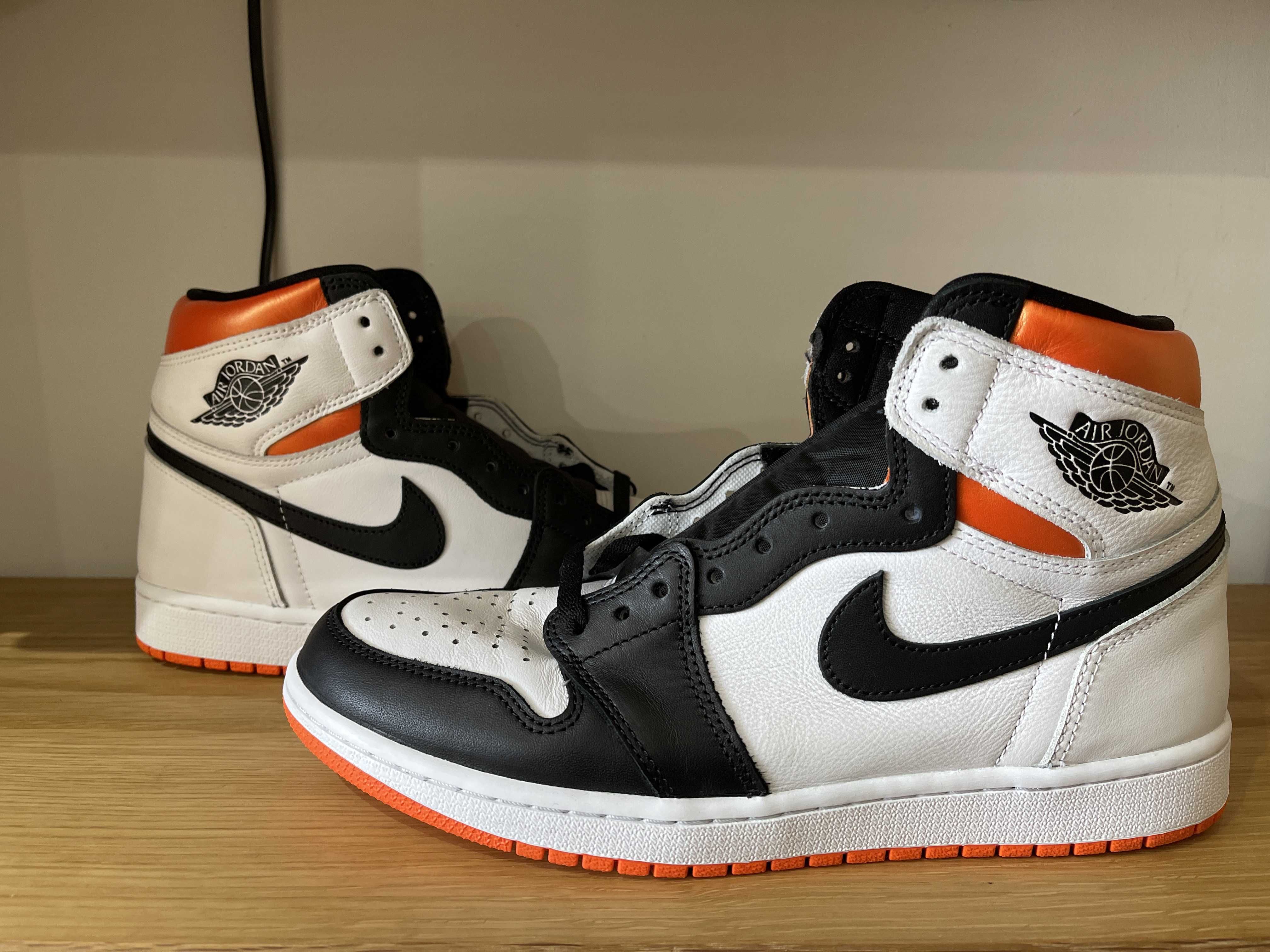 Nike Air Jordan 1 Retro High OG "Electro Orange"