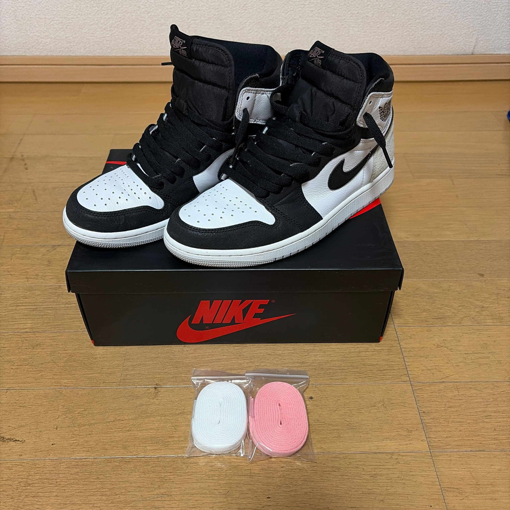 Nike Air Jordan 1 High OG "Bleached Coral"