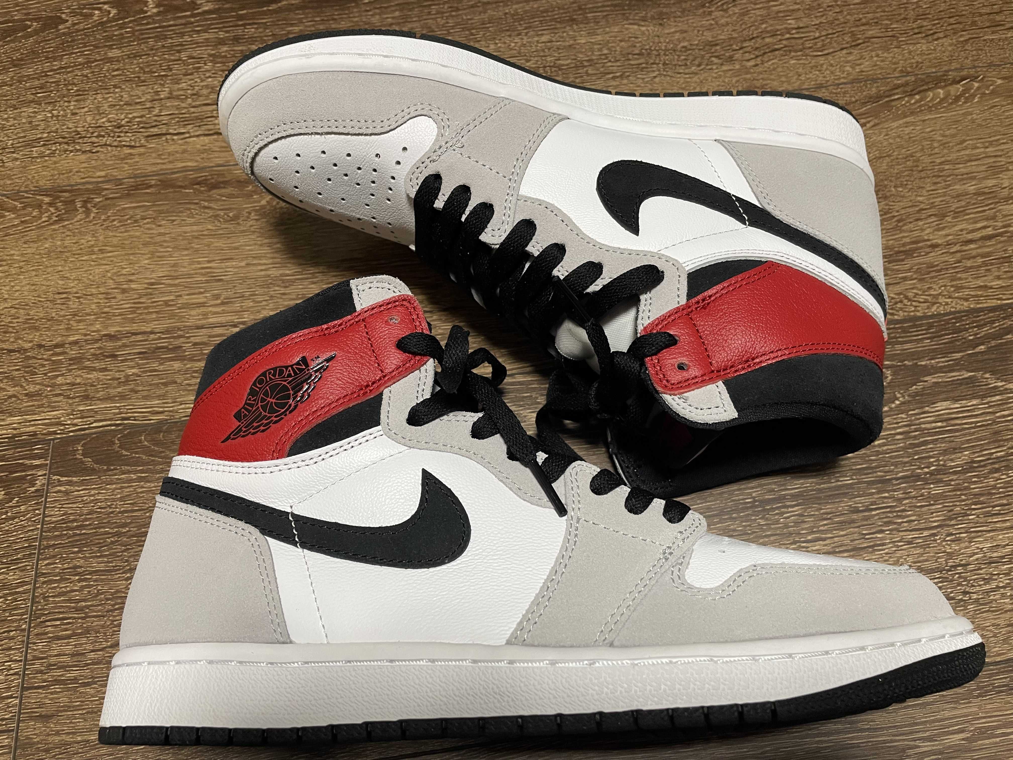 Nike Air Jordan 1 High OG "White/Black/Light Smoke Grey"