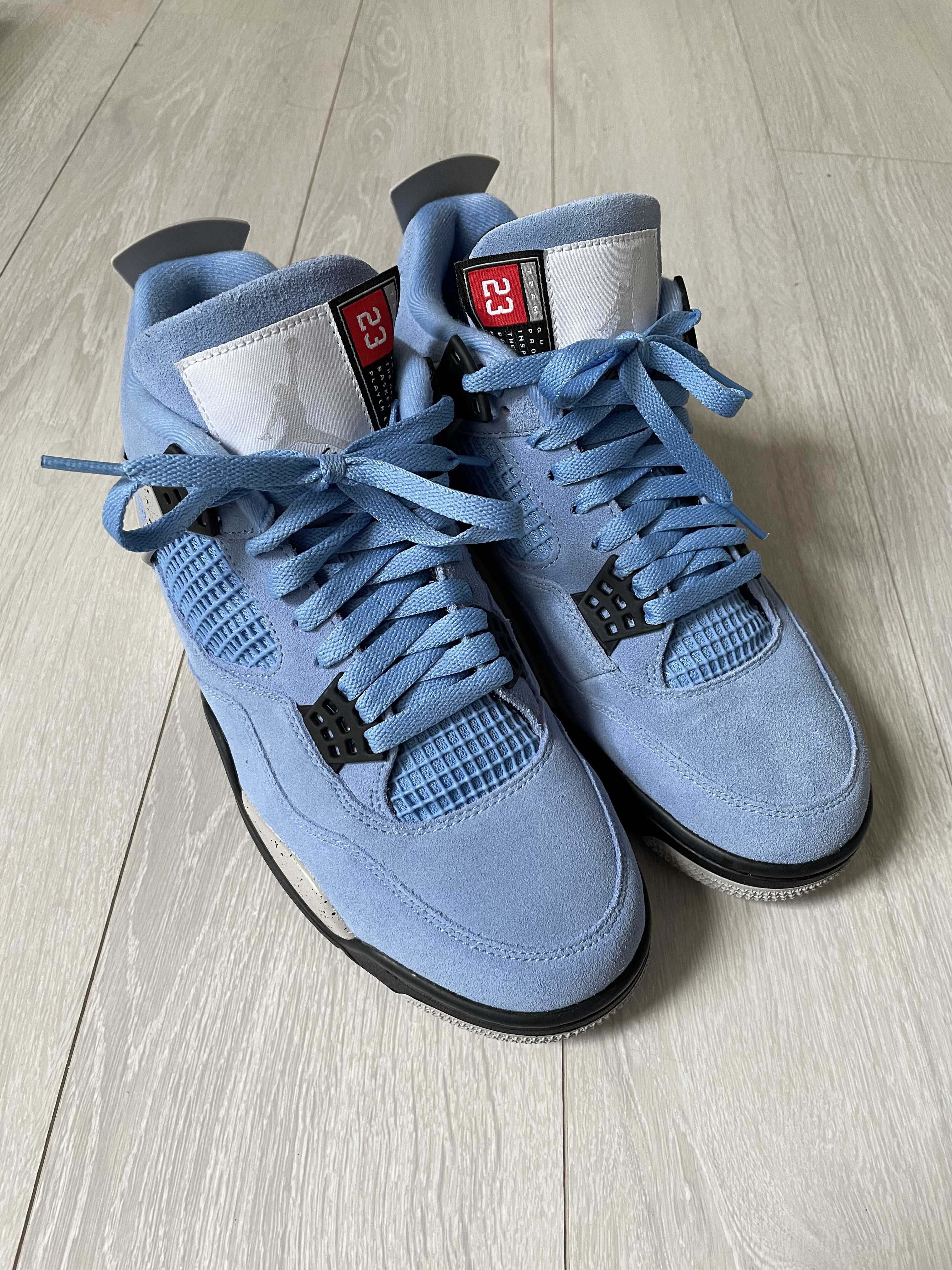 Nike Air Jordan 4 "University Blue"