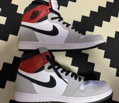 Nike Air Jordan 1 High OG "White/Black/Light Smoke Grey"
