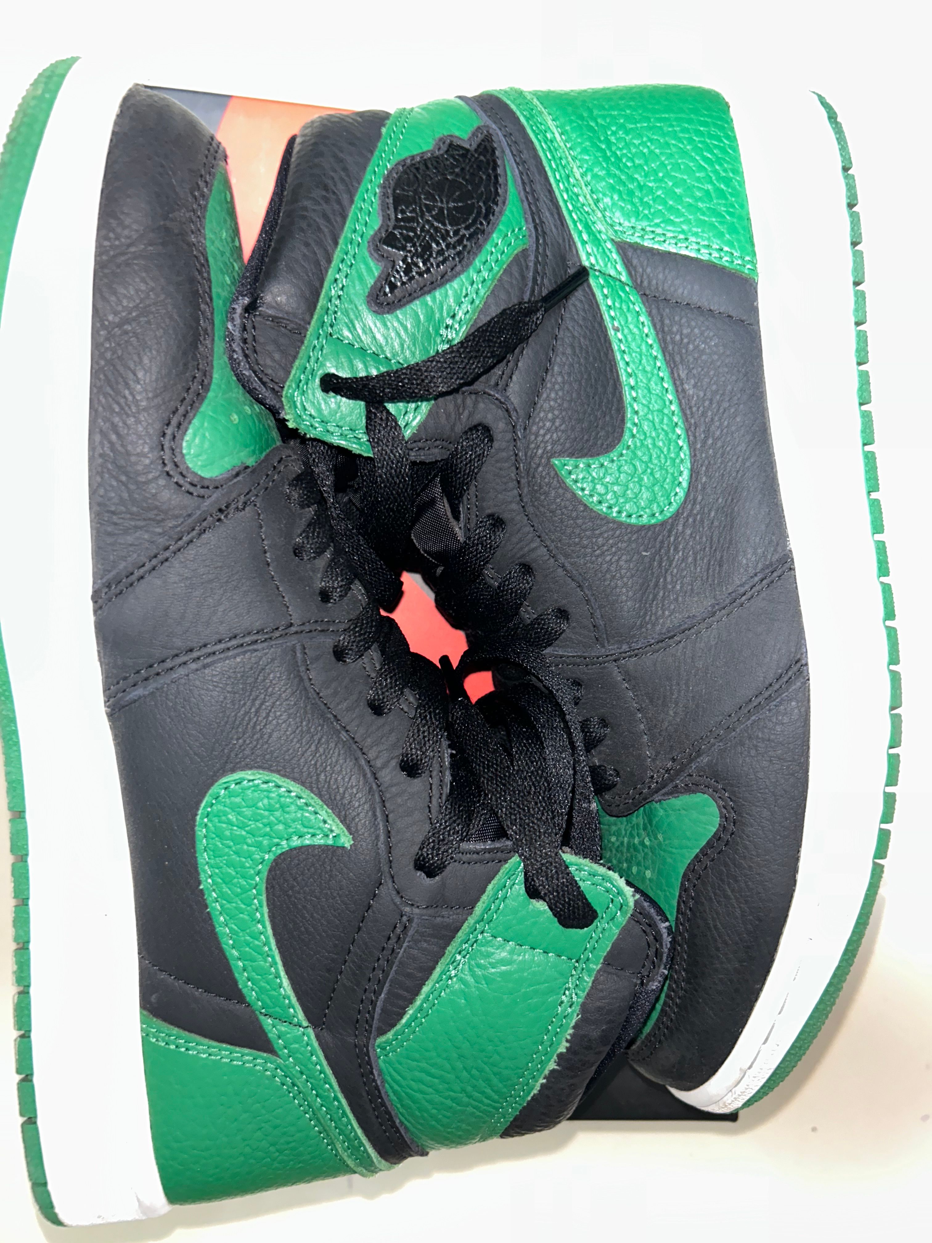 Nike Air Jordan 1 Retro High OG "Black/Pine Green" (2020)      