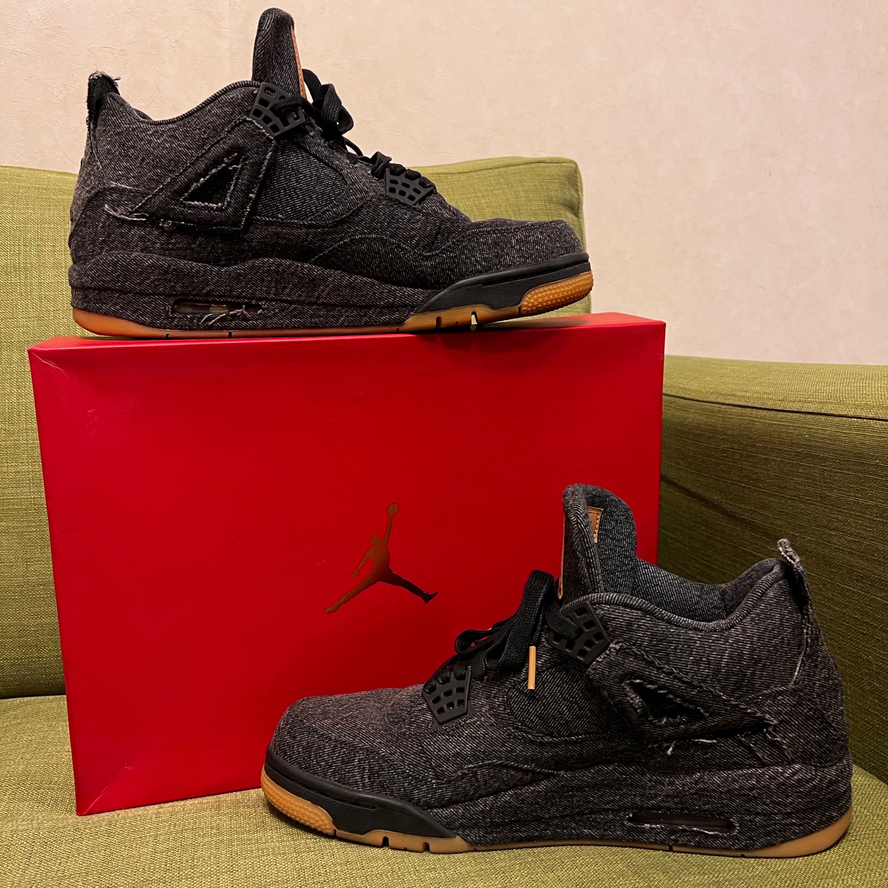 Nike × Levi's Air Jordan 4 "Black Denim" (Tag: LEVIS®)