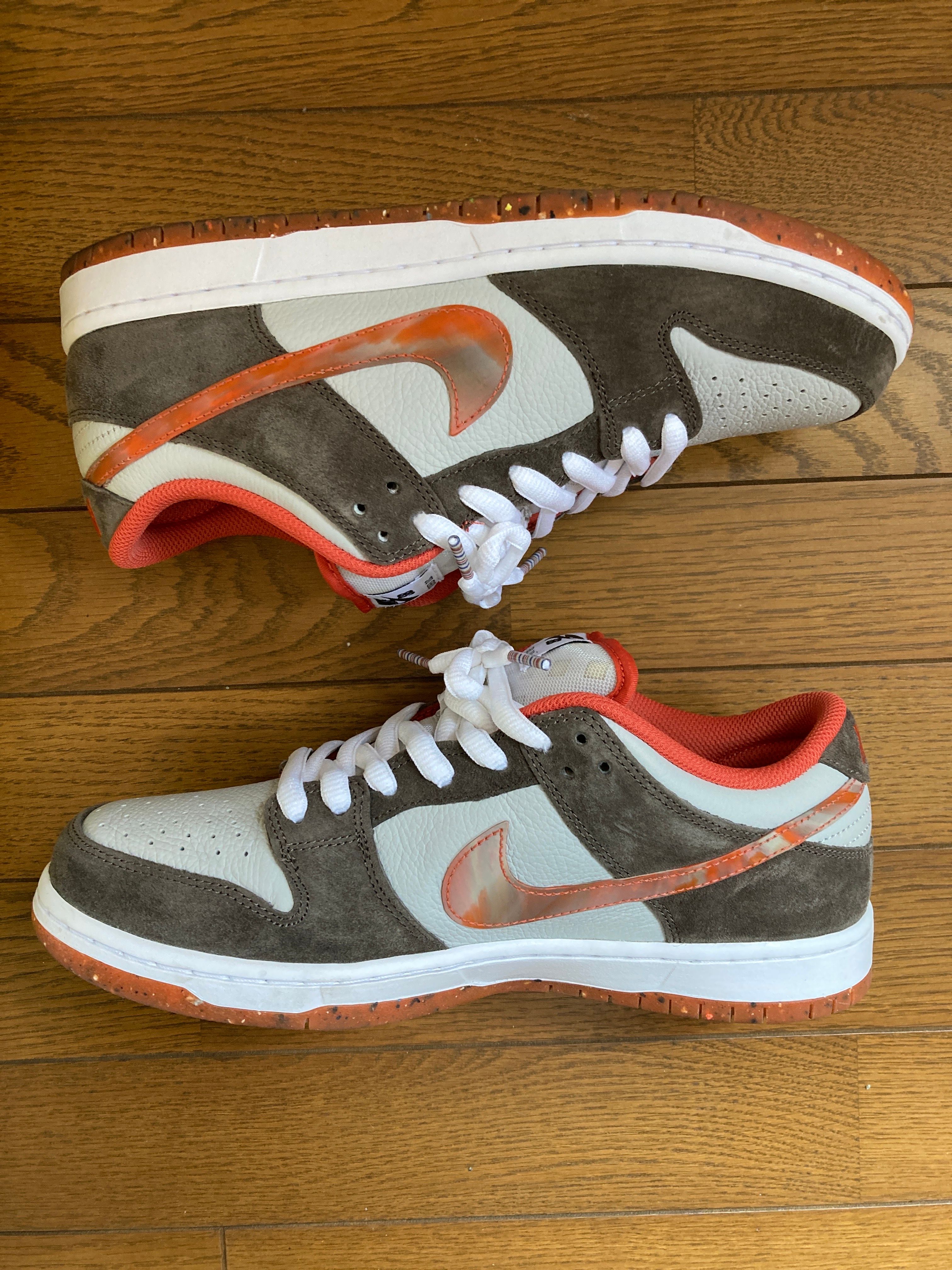 Crushed Skate Shop × Nike SB Dunk Low QS "Olive Grey/Mantra Orange"