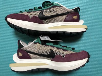 sacai × Nike Vapor Waffle "String/Red/Green"