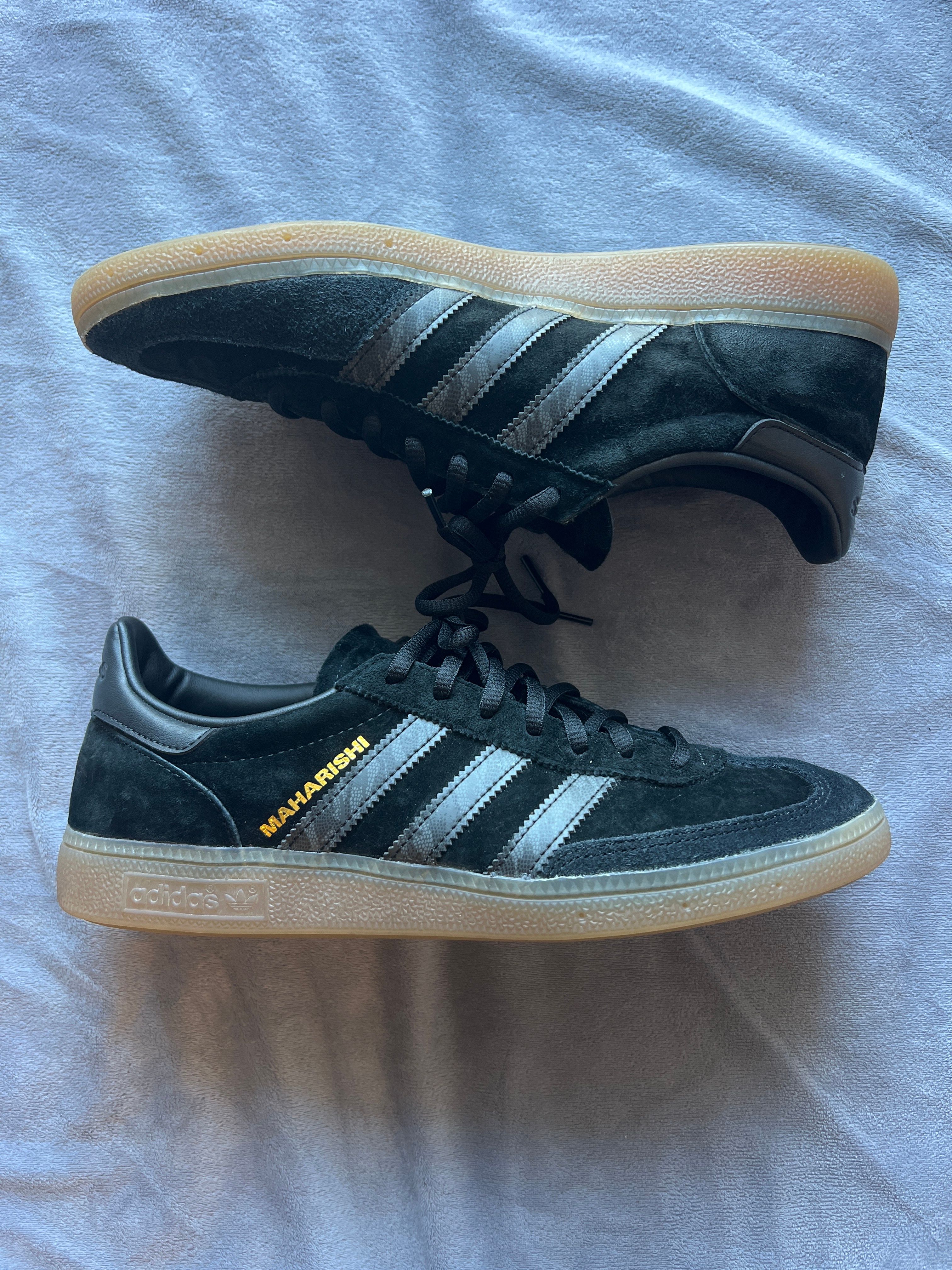 Maharishi × adidas Handball Spezial "Core Black/Carbon/Gum"