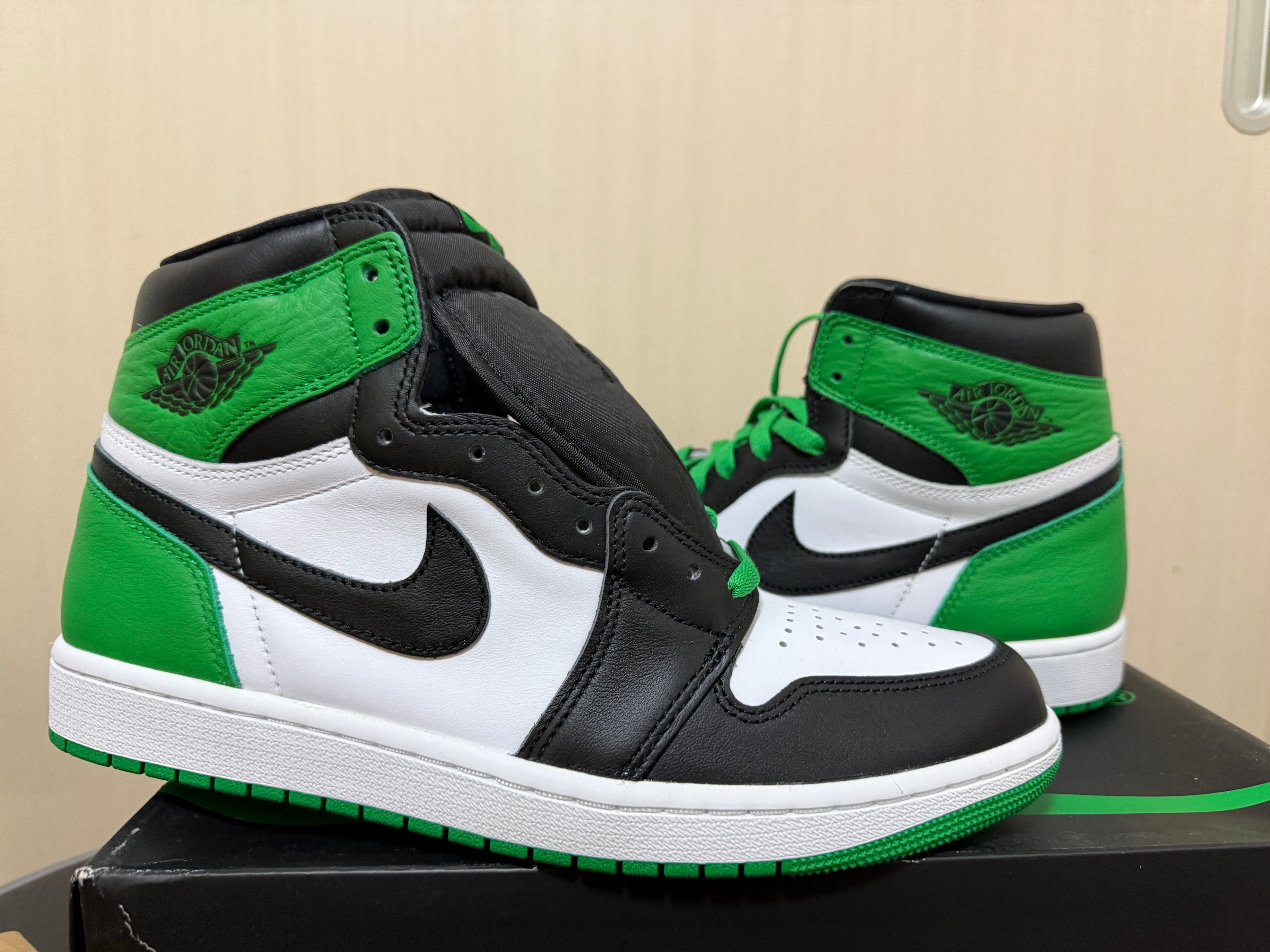 Nike Air Jordan 1 Retro High OG "Celtics/Black and Lucky Green" (2023)