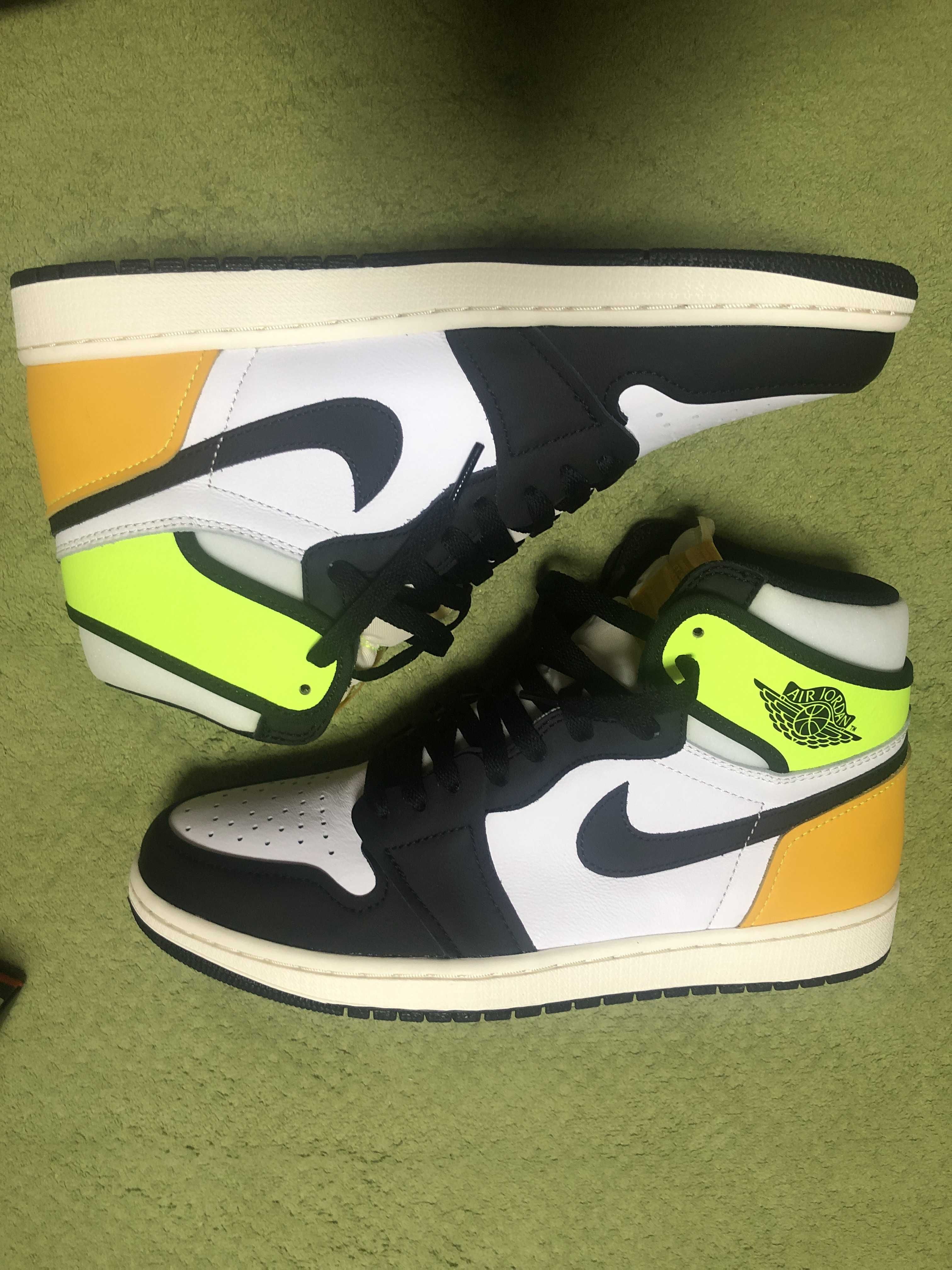Nike Air Jordan 1 High OG "Volt Gold"