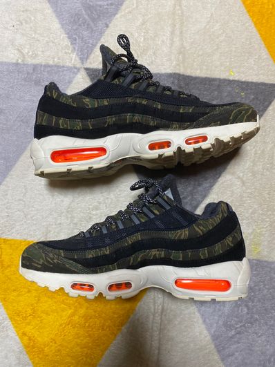 Carharte WIP × Nike Air Max 95 "Black/Sail/Total Orange"