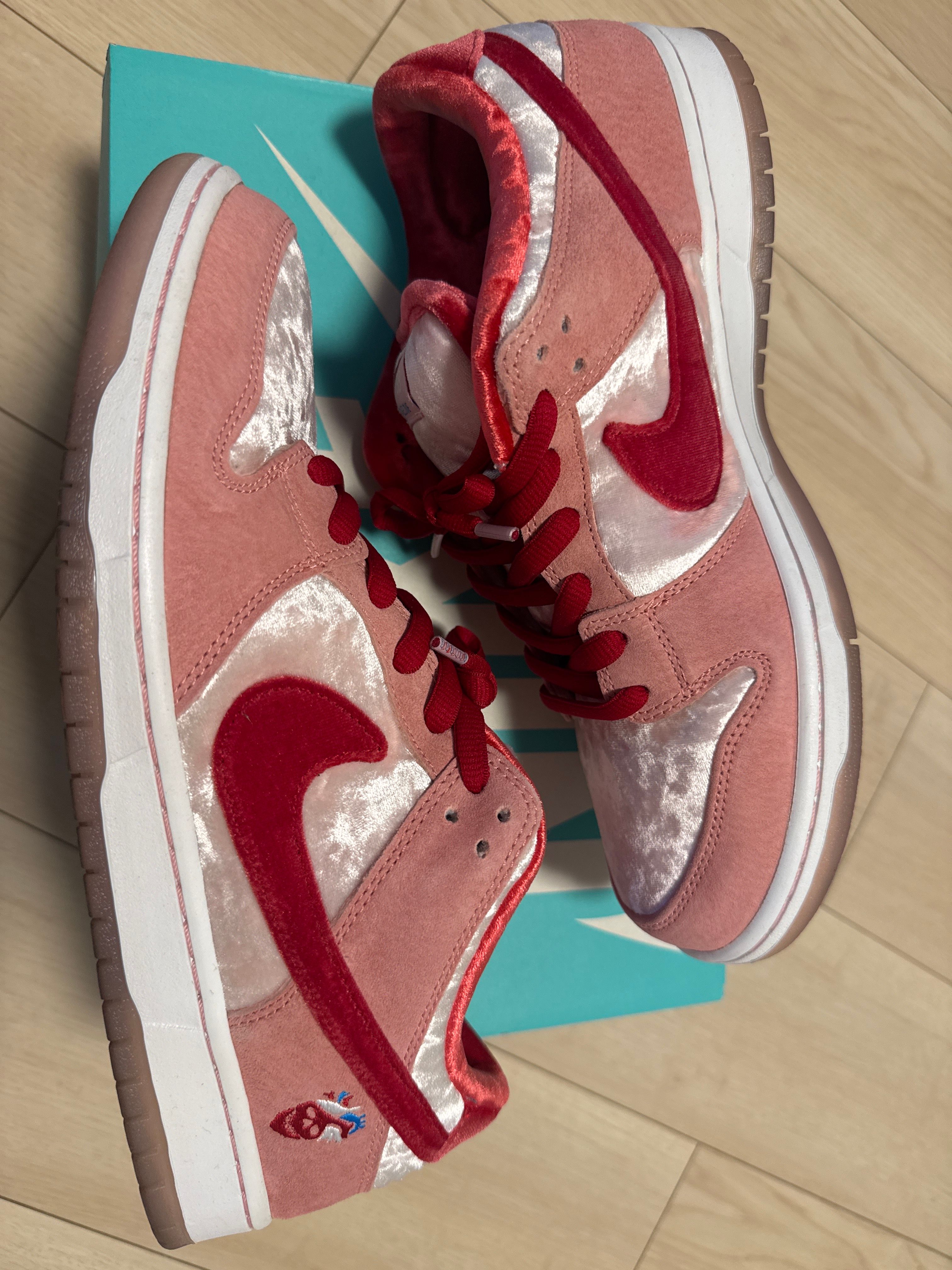 Strangelove × Nike SB Dunk Low "Valentine’s Day"