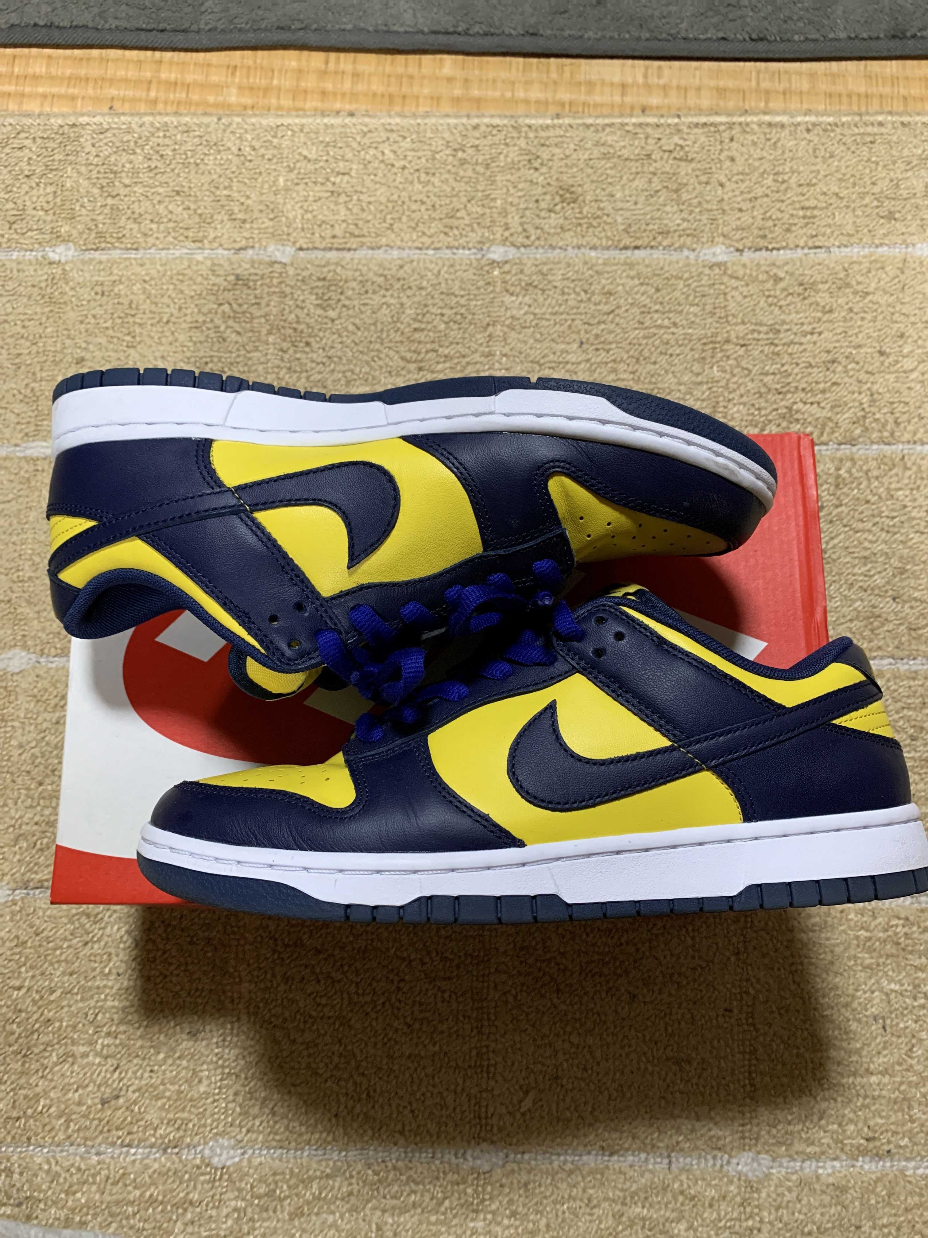Nike Dunk Low "Michigan"