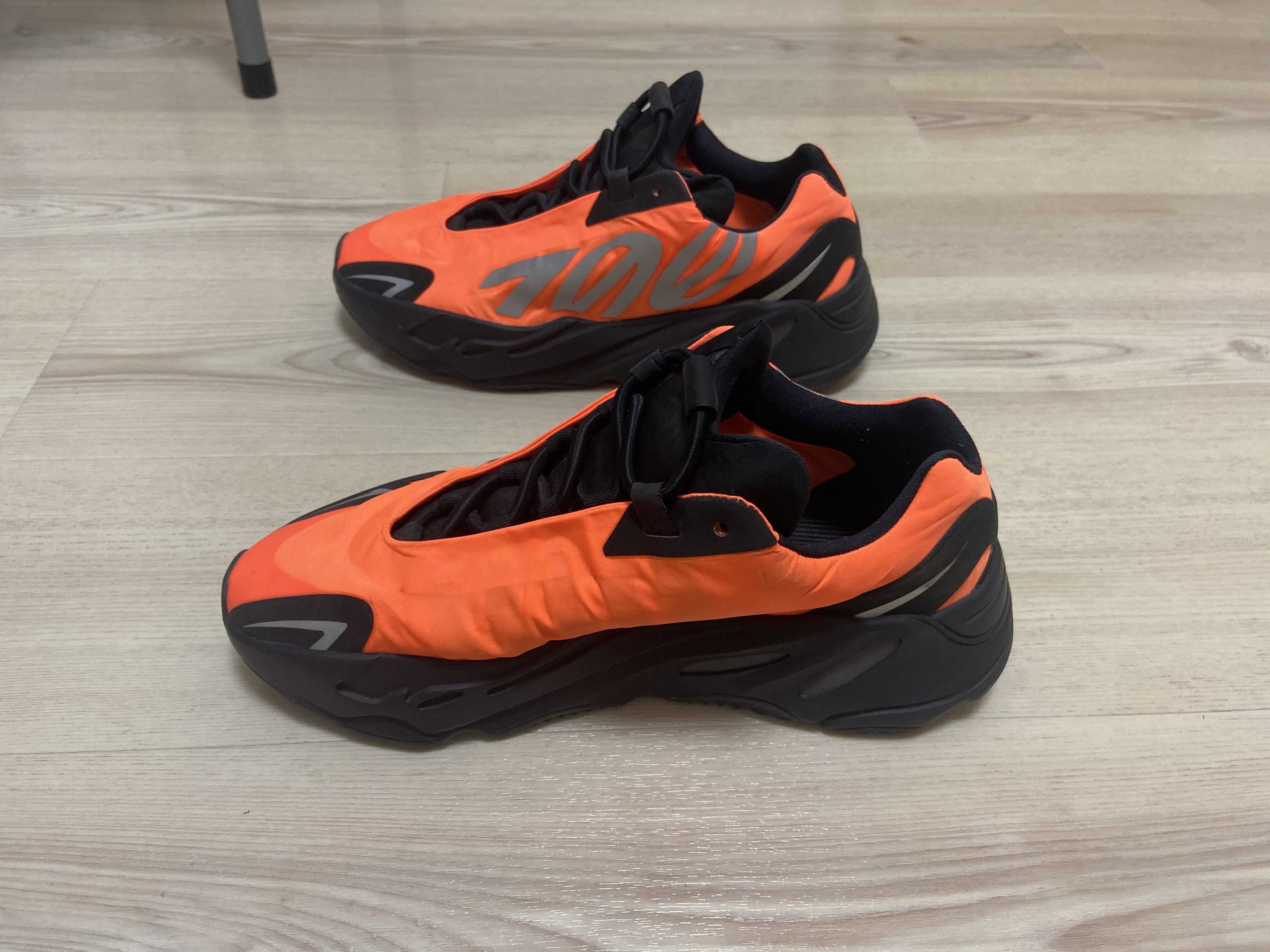 adidas YEEZY Boost 700 MNVN "Honey Flux"