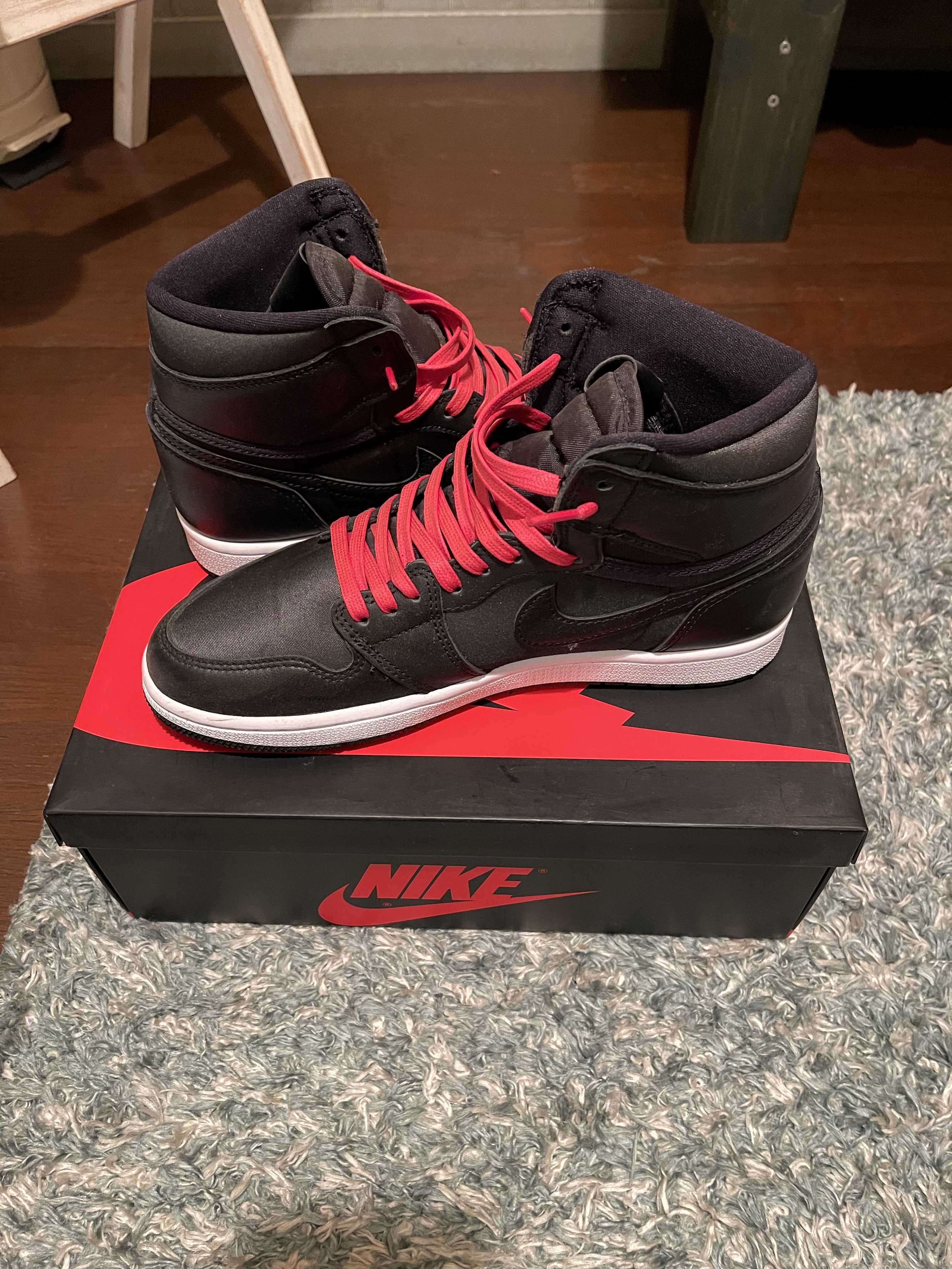 Nike Air Jordan 1 Retro High OG "Black/Metallic Silver/Gym Red"