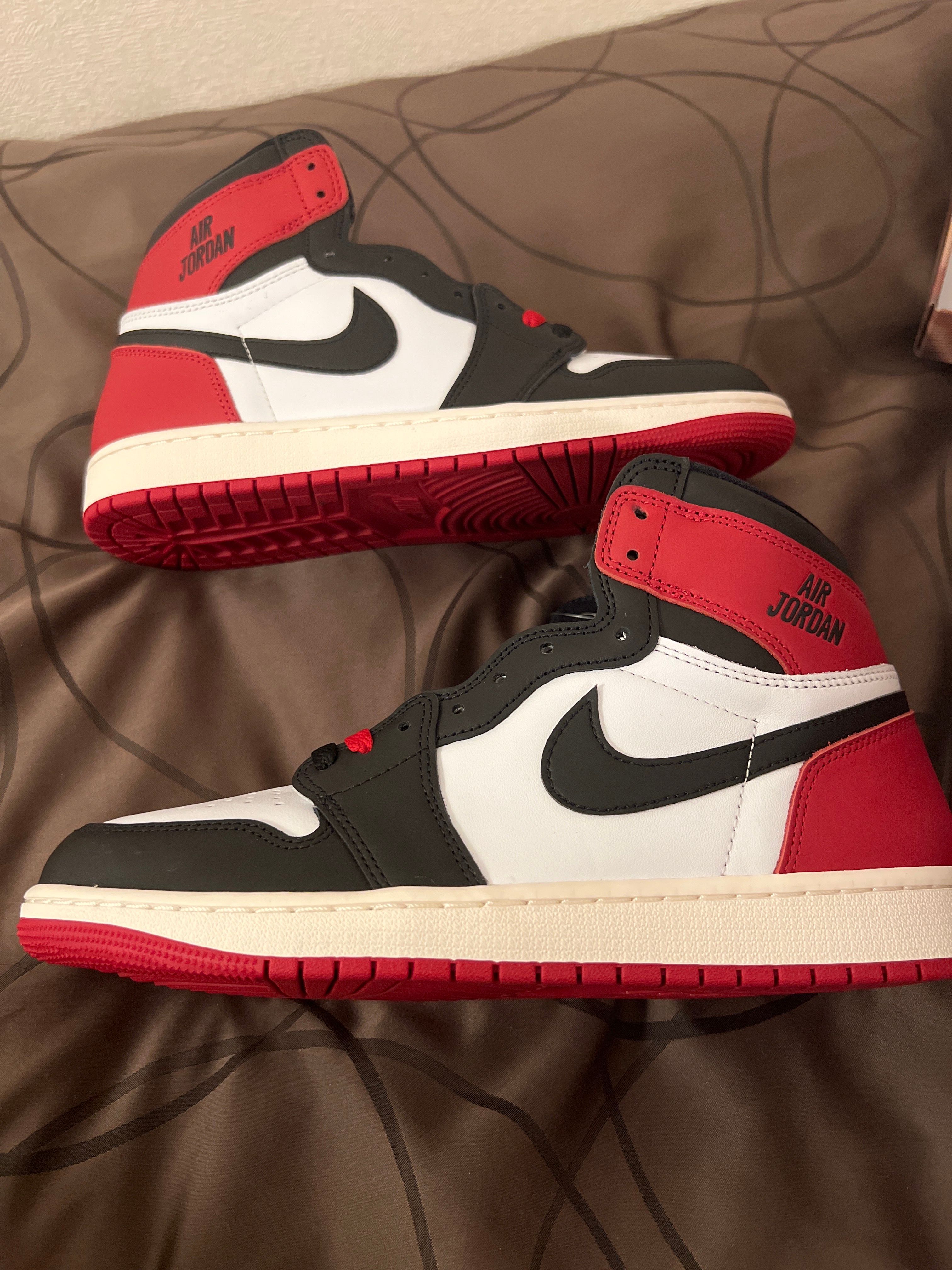 Nike Air Jordan 1 Retro High OG "Black Toe Reimagined"