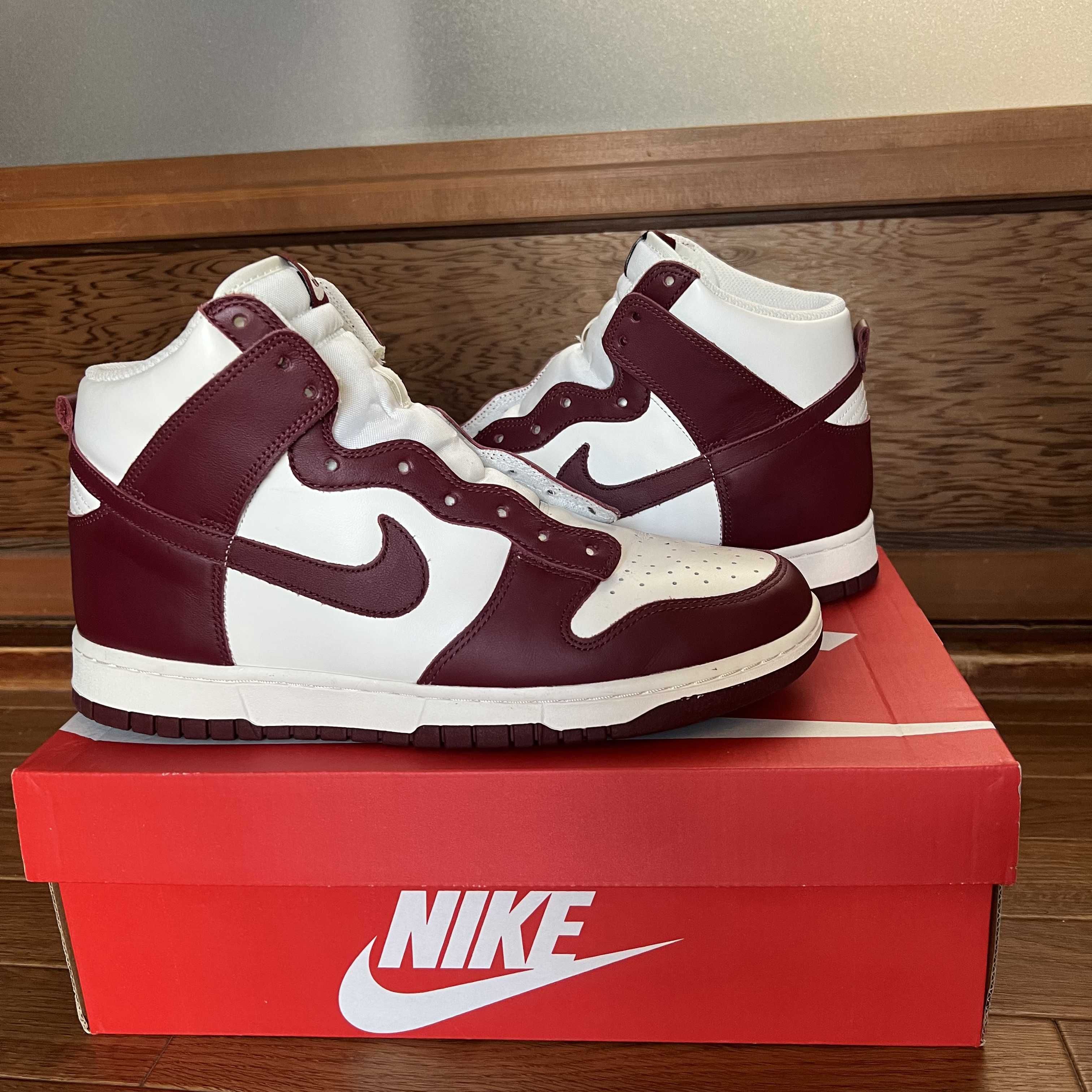 NIKE Women's DUNK HIGH "TEAM RED"