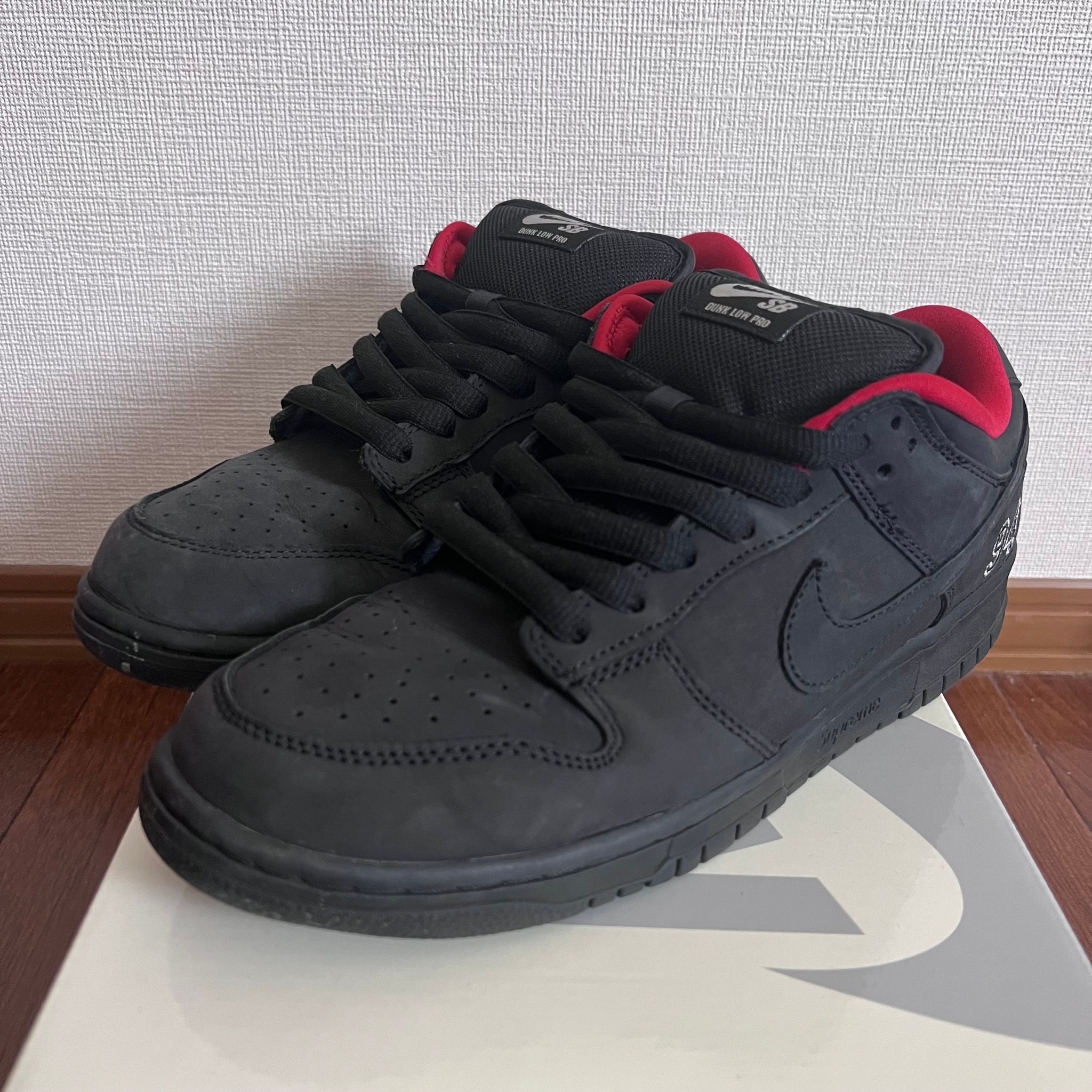 Supreme × Nike SB Dunk Low "Black" (25FW Week2)