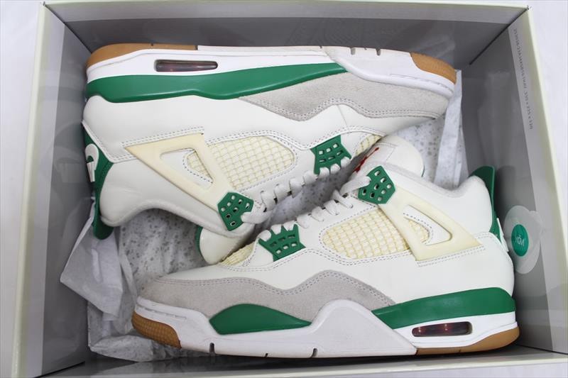 Nike SB × Air Jordan 4 Retro SP "Pine Green"