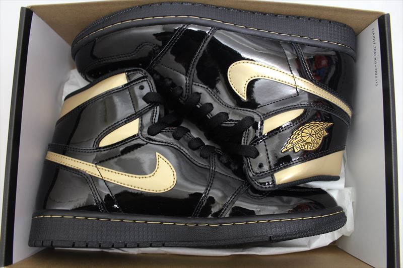 Nike Air Jordan 1 High OG "Black-Metalic Gold"