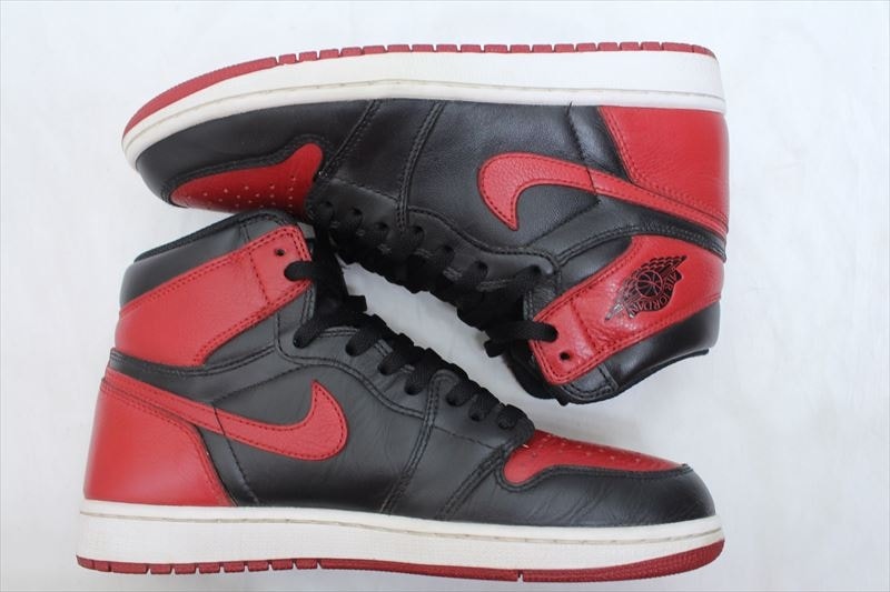 Nike Air Jordan 1 Retro High OG "Bred/Banned"