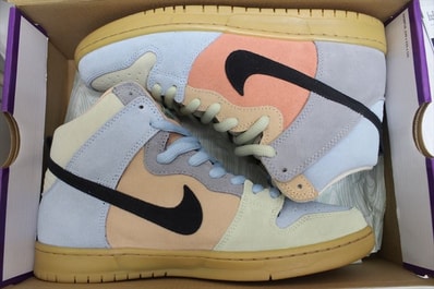 Nike SB Dunk High "Easter Spectrum"