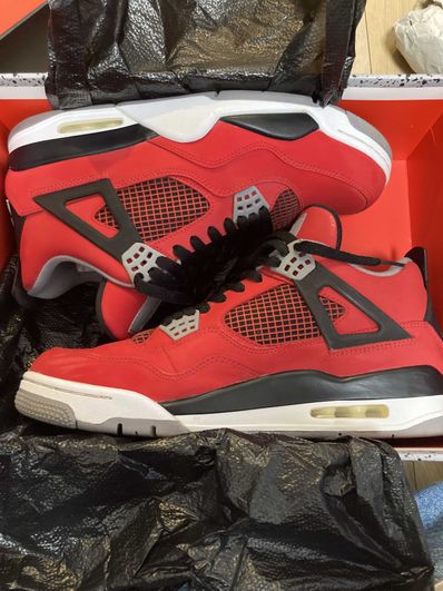 Nike Air Jordan 4 Retro "Toro Bravo"