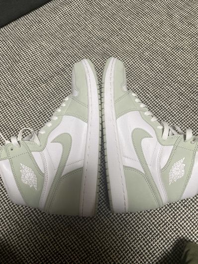 Nike Women's Air Jordan 1 High OG "Seafoam"