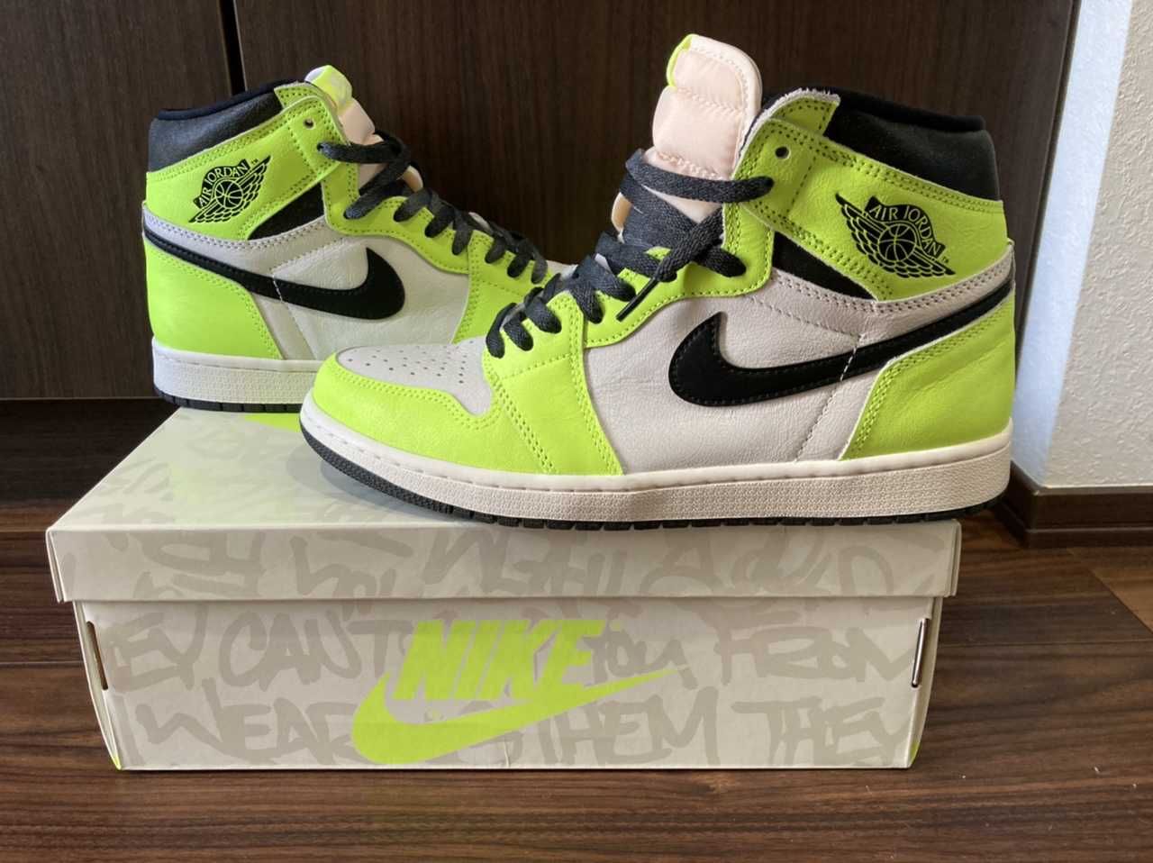 Nike Air Jordan 1 High OG "Volt/Visionaire"