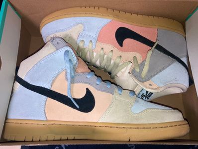 Nike SB Dunk High "Easter Spectrum"