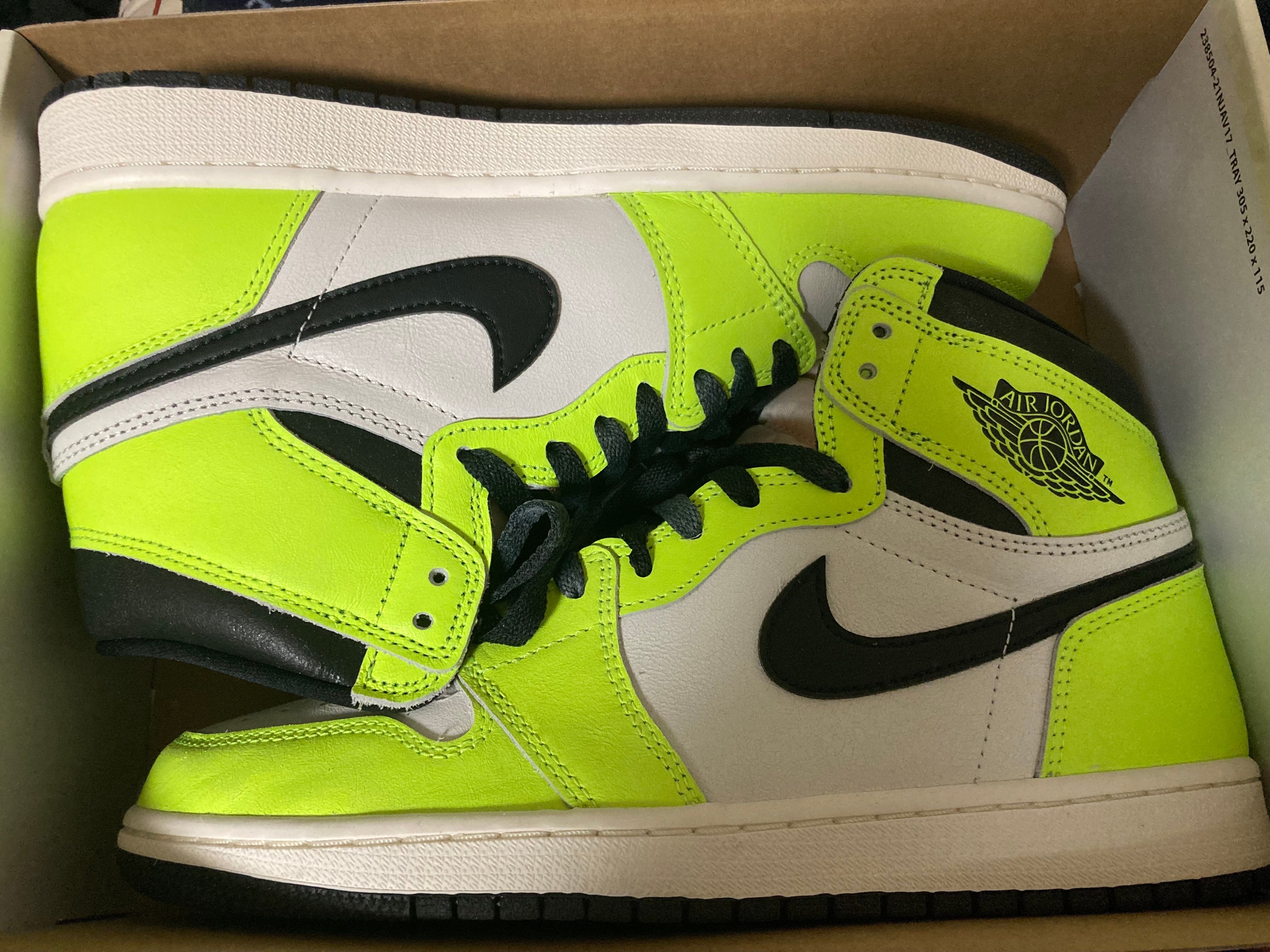 Nike Air Jordan 1 High OG "Volt/Visionaire"