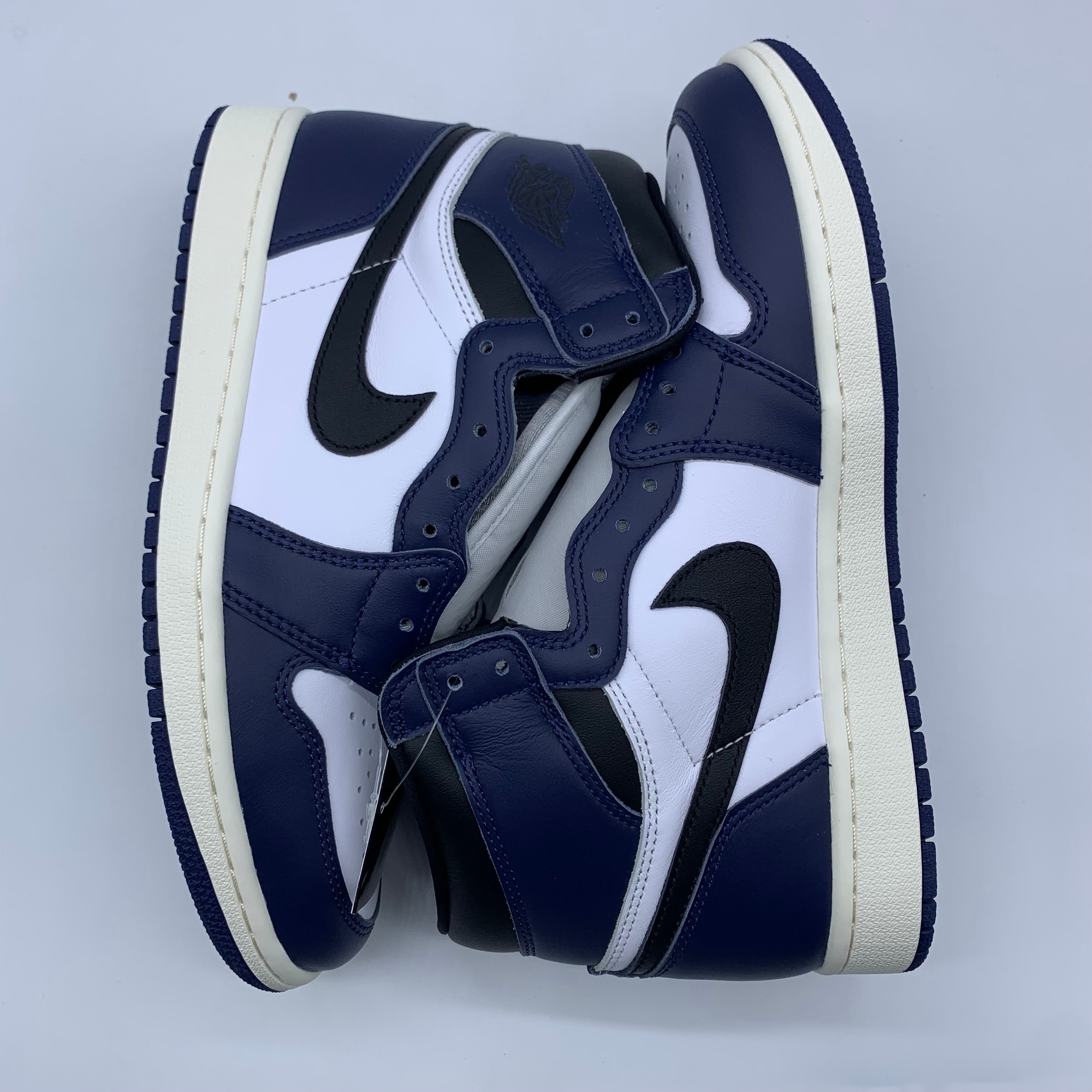 Nike Air Jordan 1 Retro High OG "Midnight Navy"